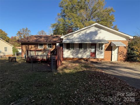 6201 Eagle Peak Drive Charlotte NC 28214