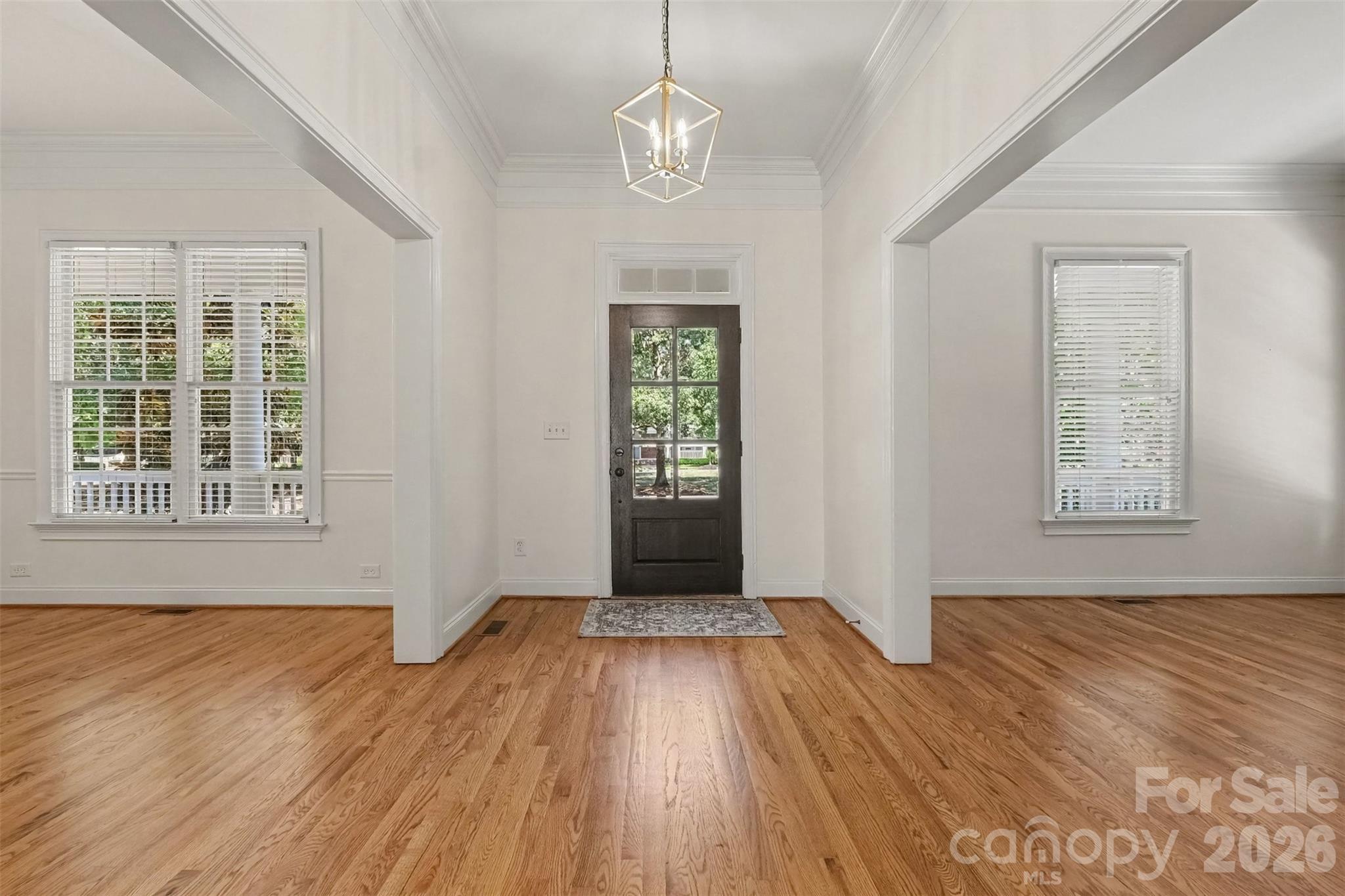 2440 Commons Court