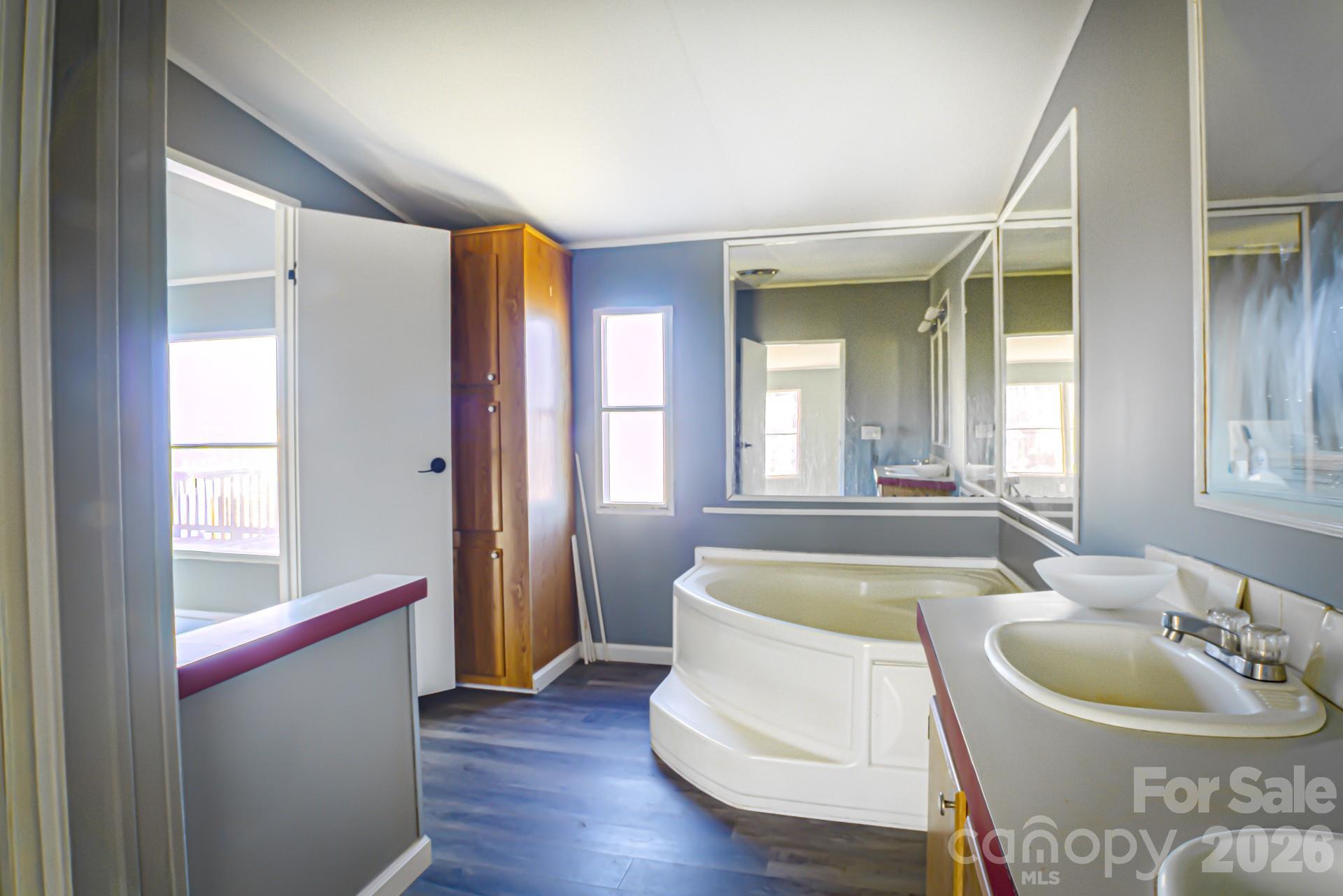 B and J Meadows - Residential