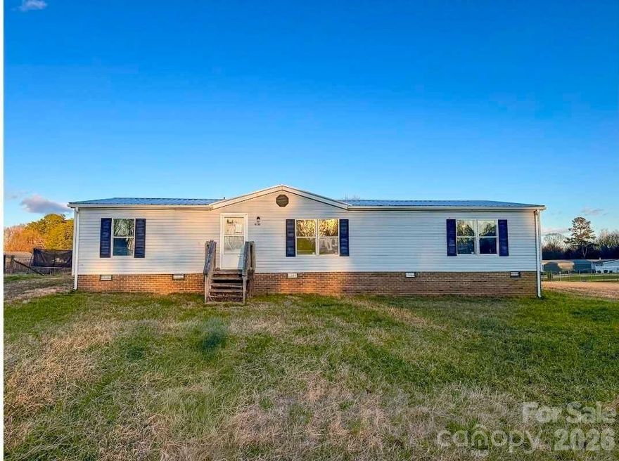 This spacious Manufactured Mobile home offers 3 bedrooms, 2 bathrooms, and a spacious living space. Whether you want to make it a cozy backyard escape or add some landscaping for the perfect curb appeal – there's no limit to what you can do with this property. Don't wait any longer. Make this amazing home your own today!