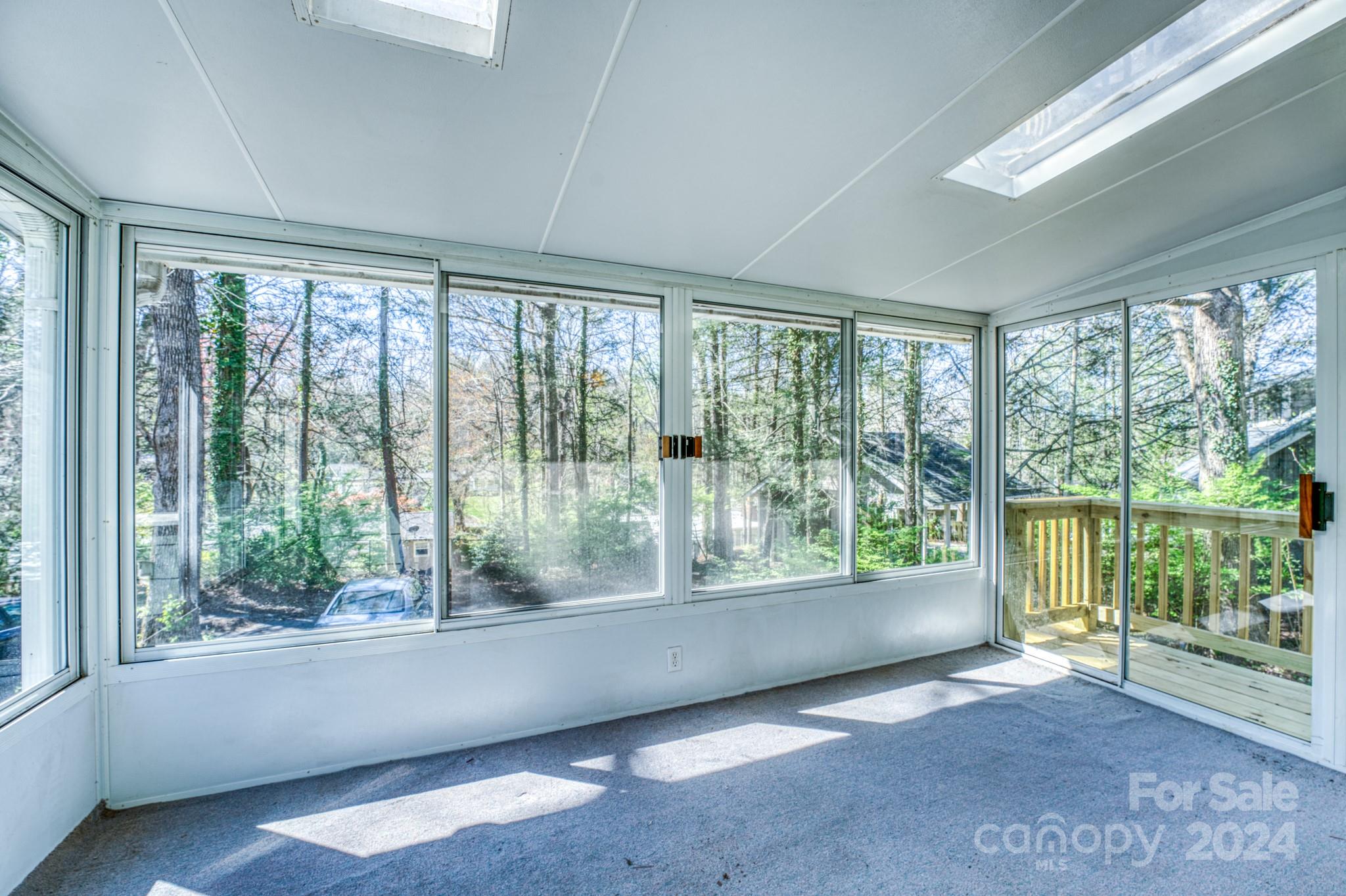 LAKEWOOD PARK - Residential