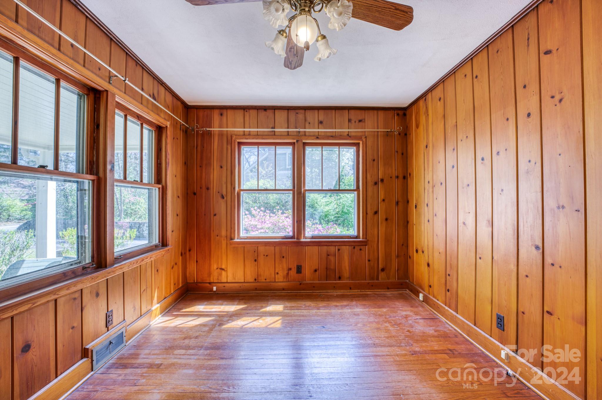 LAKEWOOD PARK - Residential