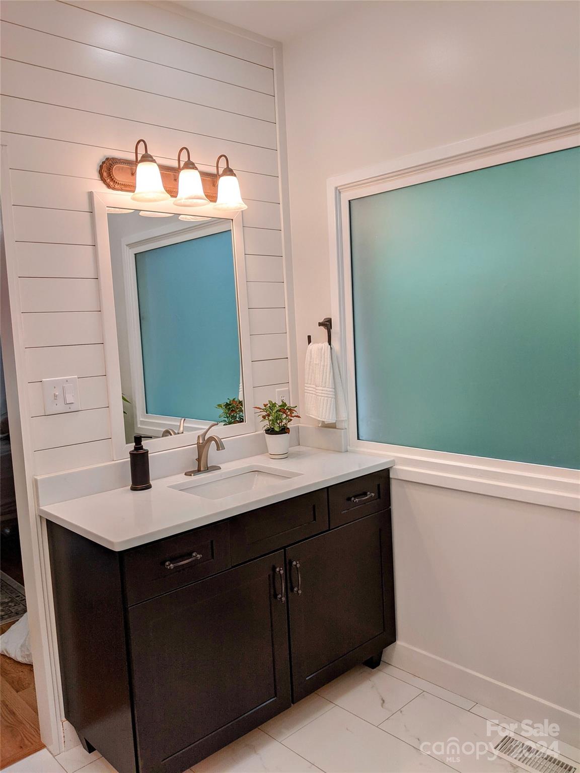 Eastview Oaks - Residential