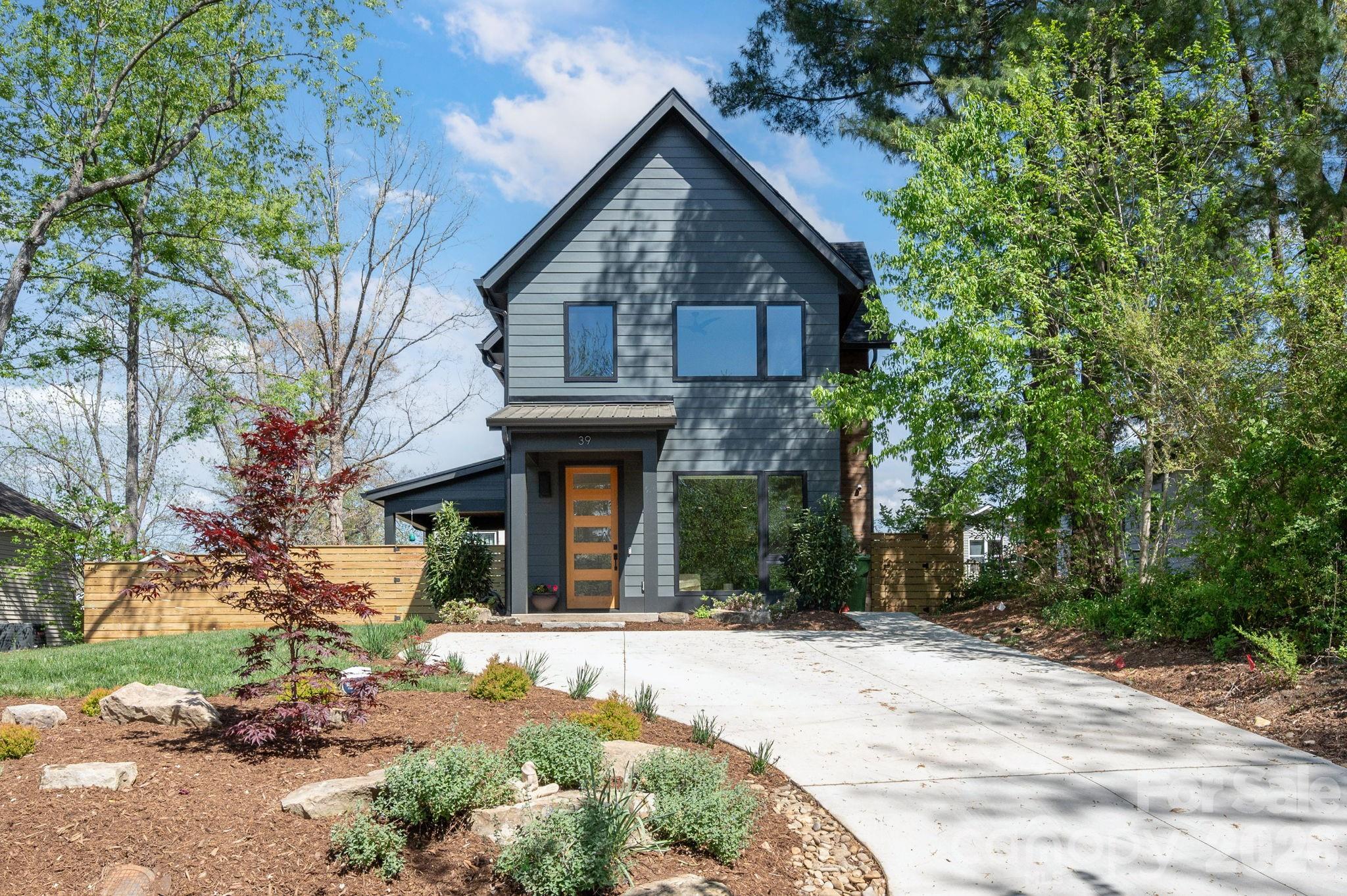 39 Boyd Avenue