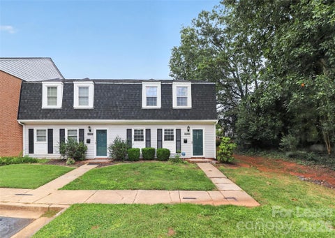 Photo of 8322 Knights Bridge Road, Charlotte, NC 28210 (MLS # 4419005)