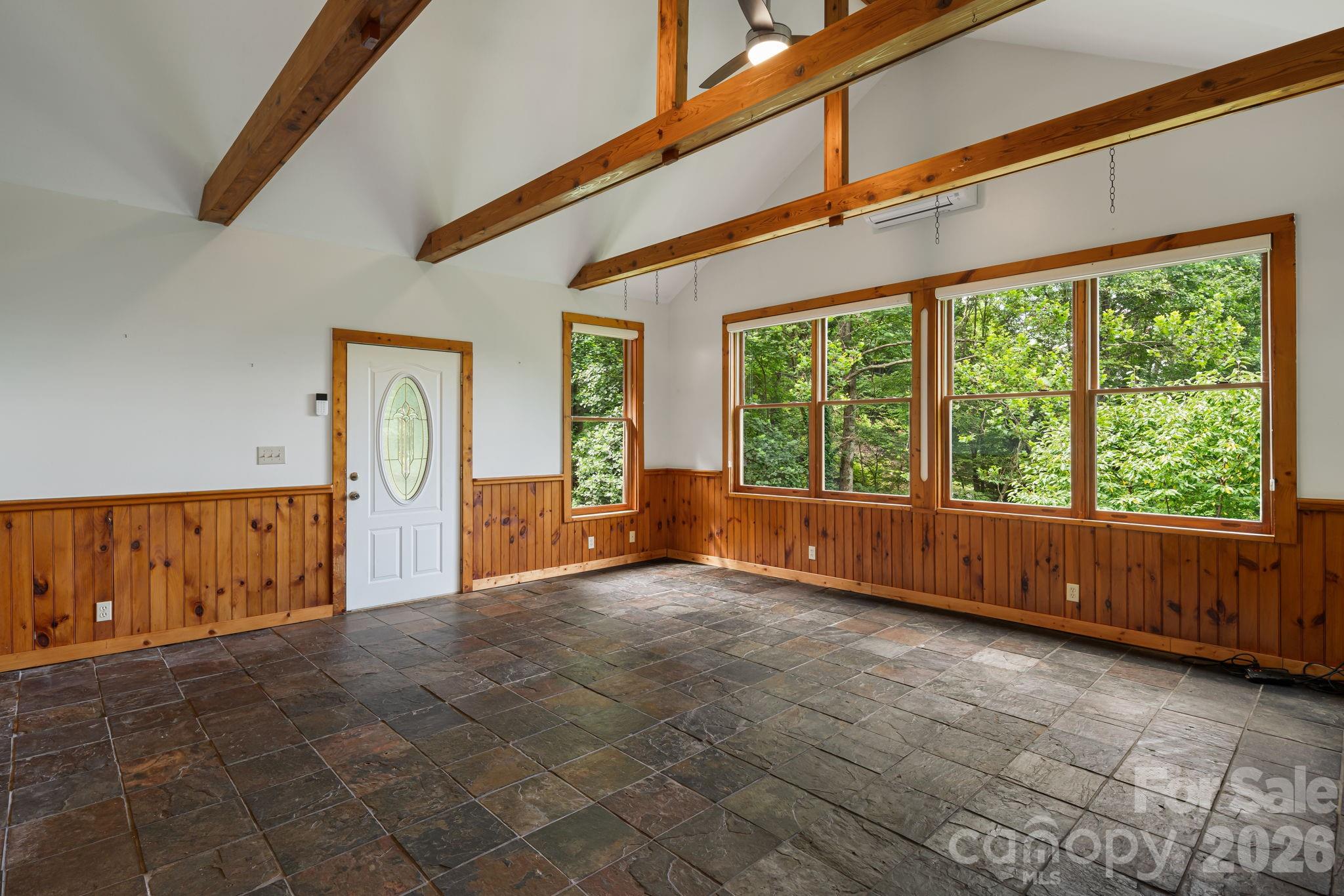 125 Hyacinth Drive