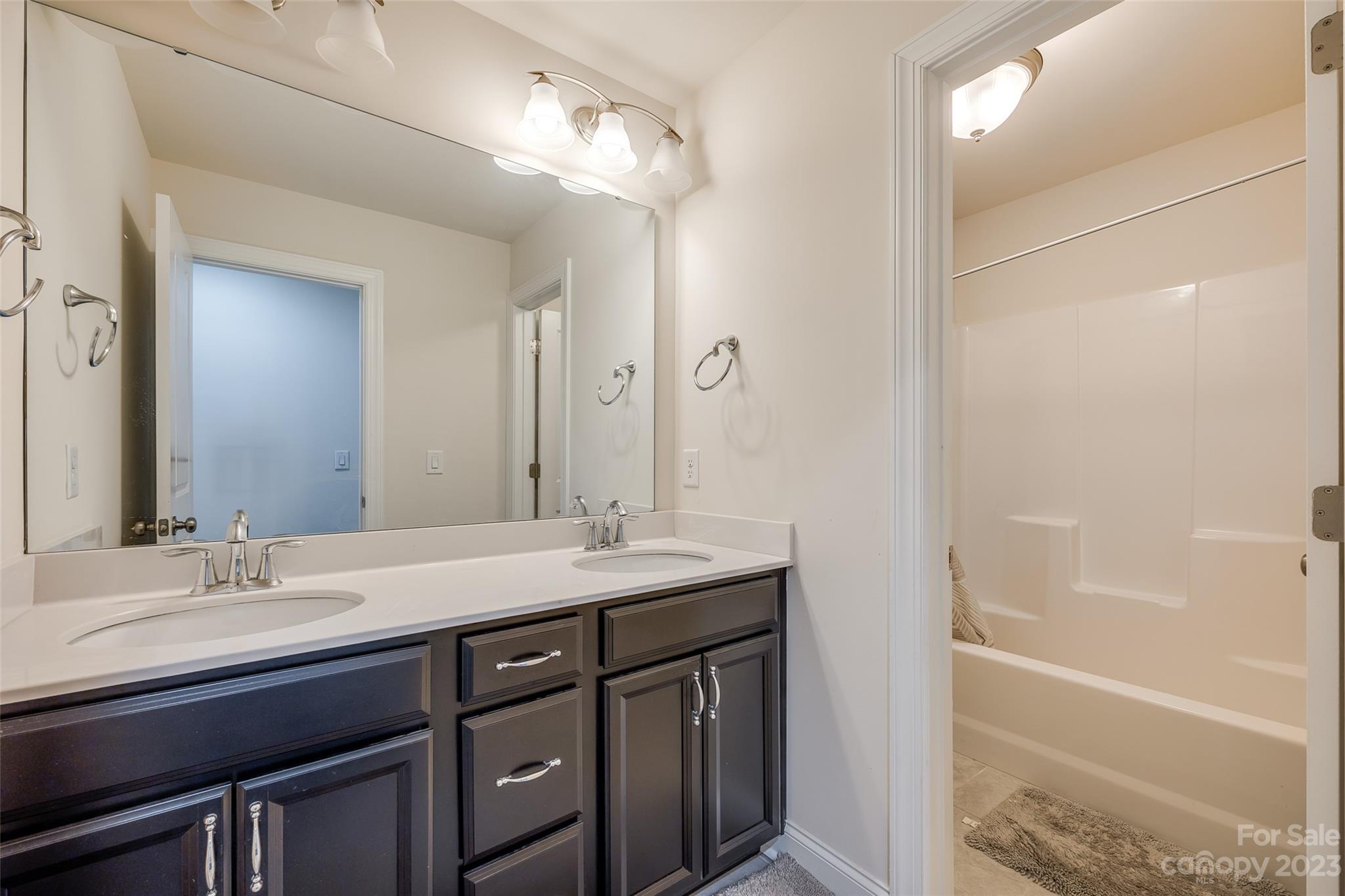 Oakland Pointe - Residential