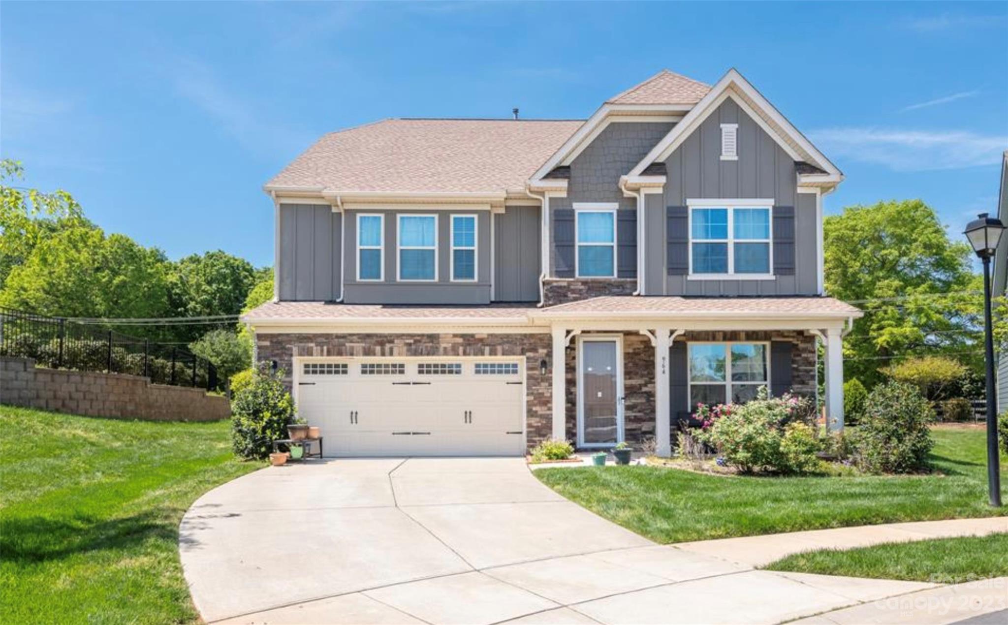 Oakland Pointe - Residential