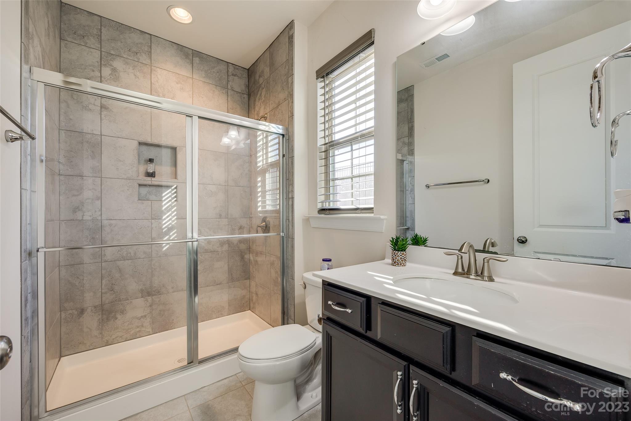 Oakland Pointe - Residential