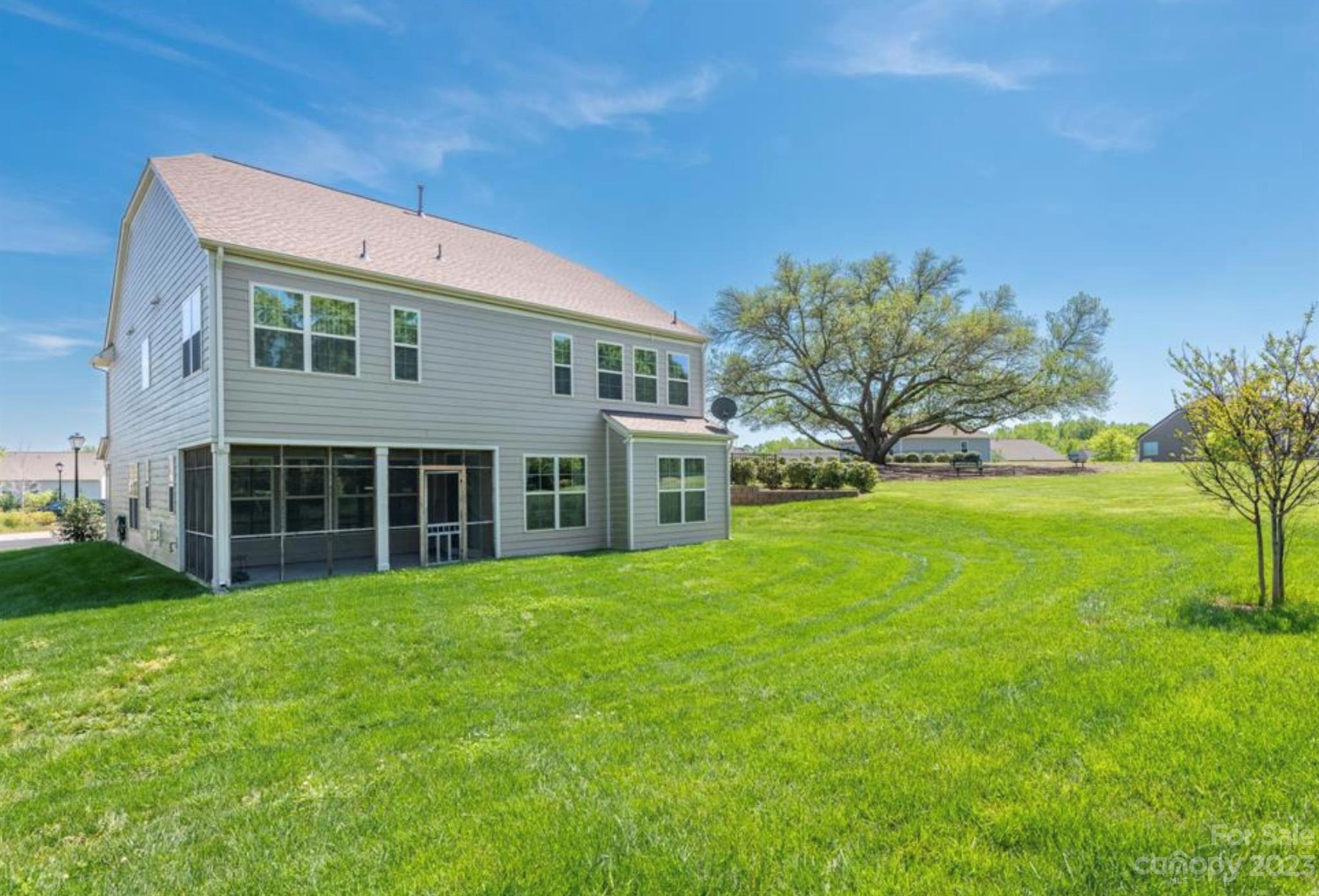 Oakland Pointe - Residential