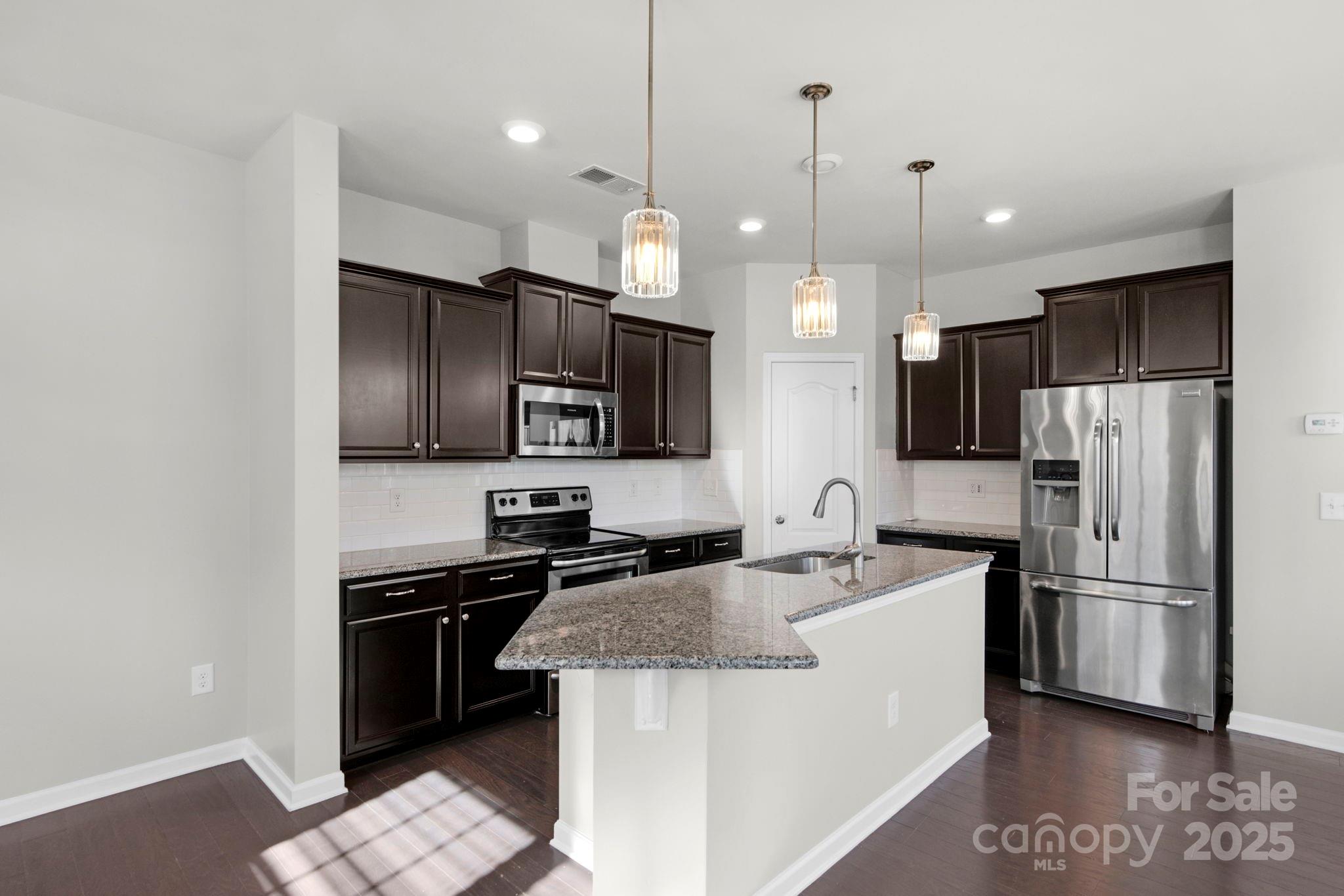 3005 Honeylocust Lane