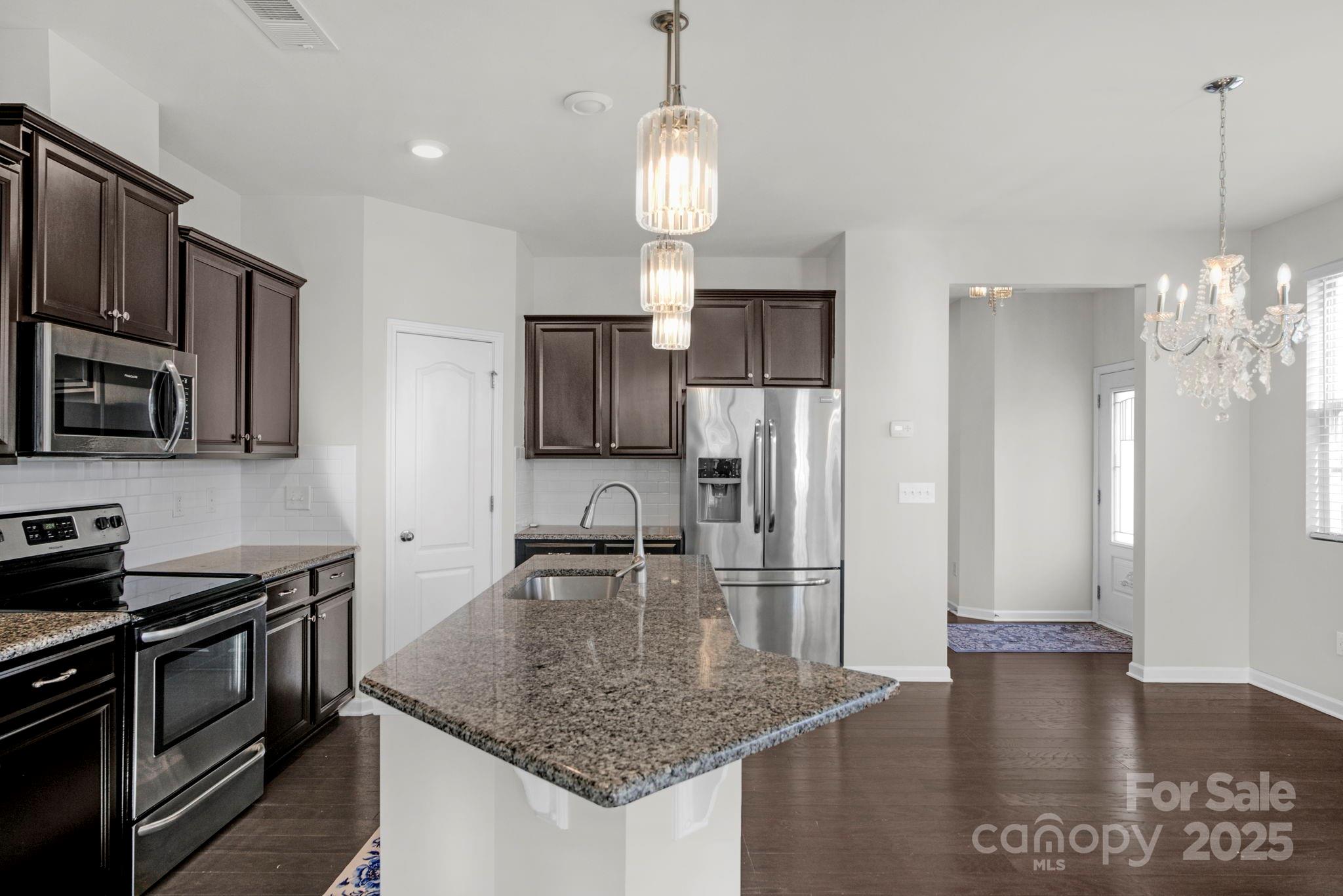 3005 Honeylocust Lane