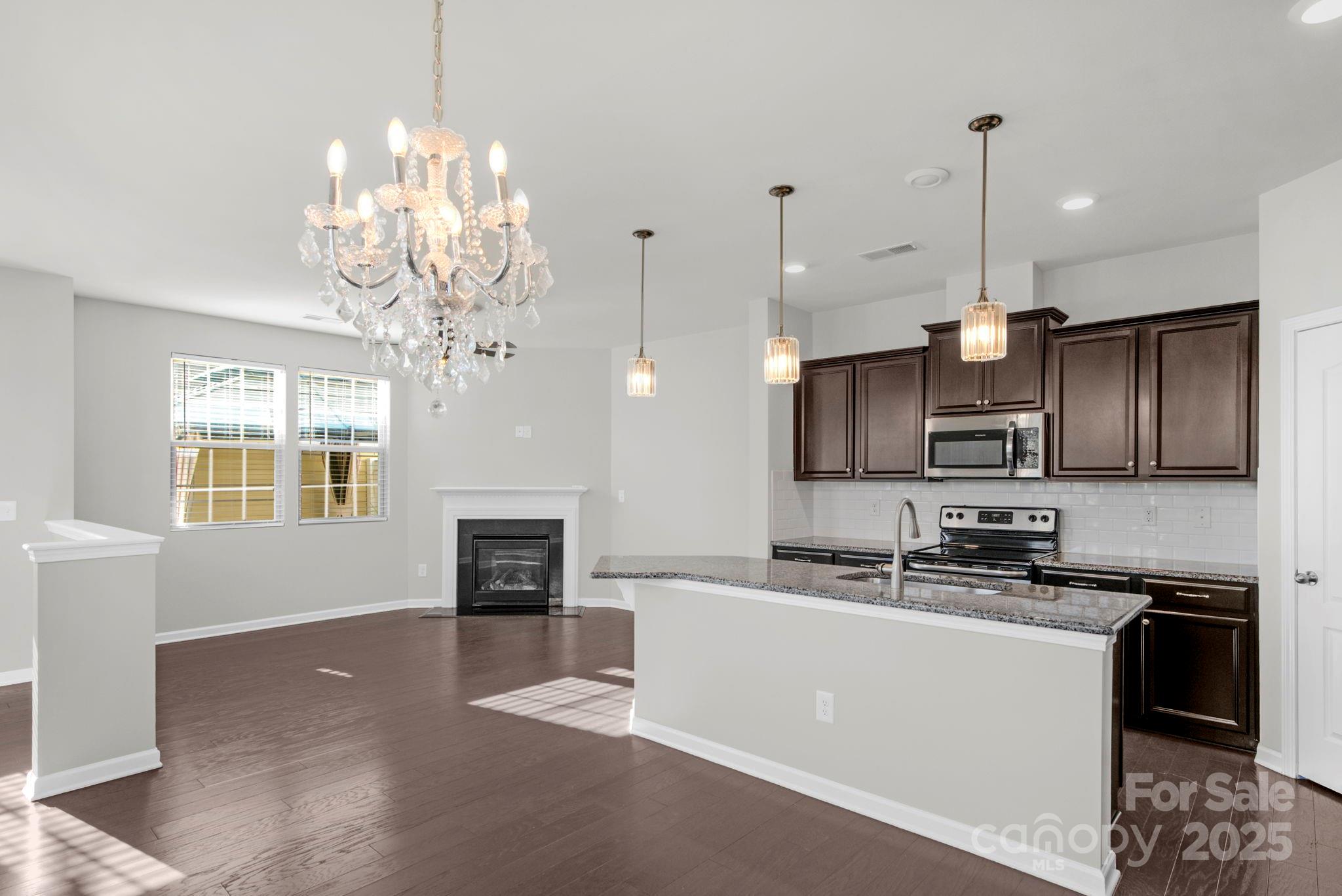 3005 Honeylocust Lane