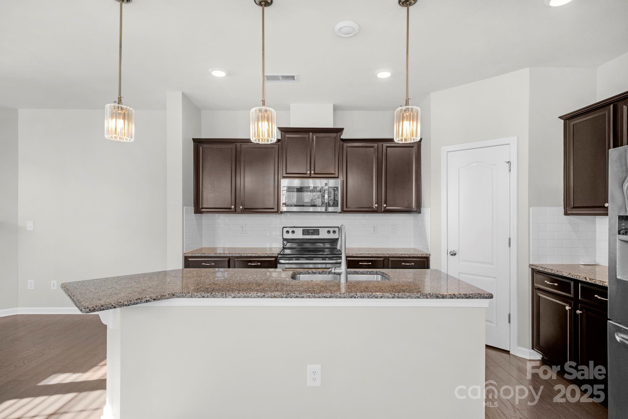 3005 Honeylocust Lane