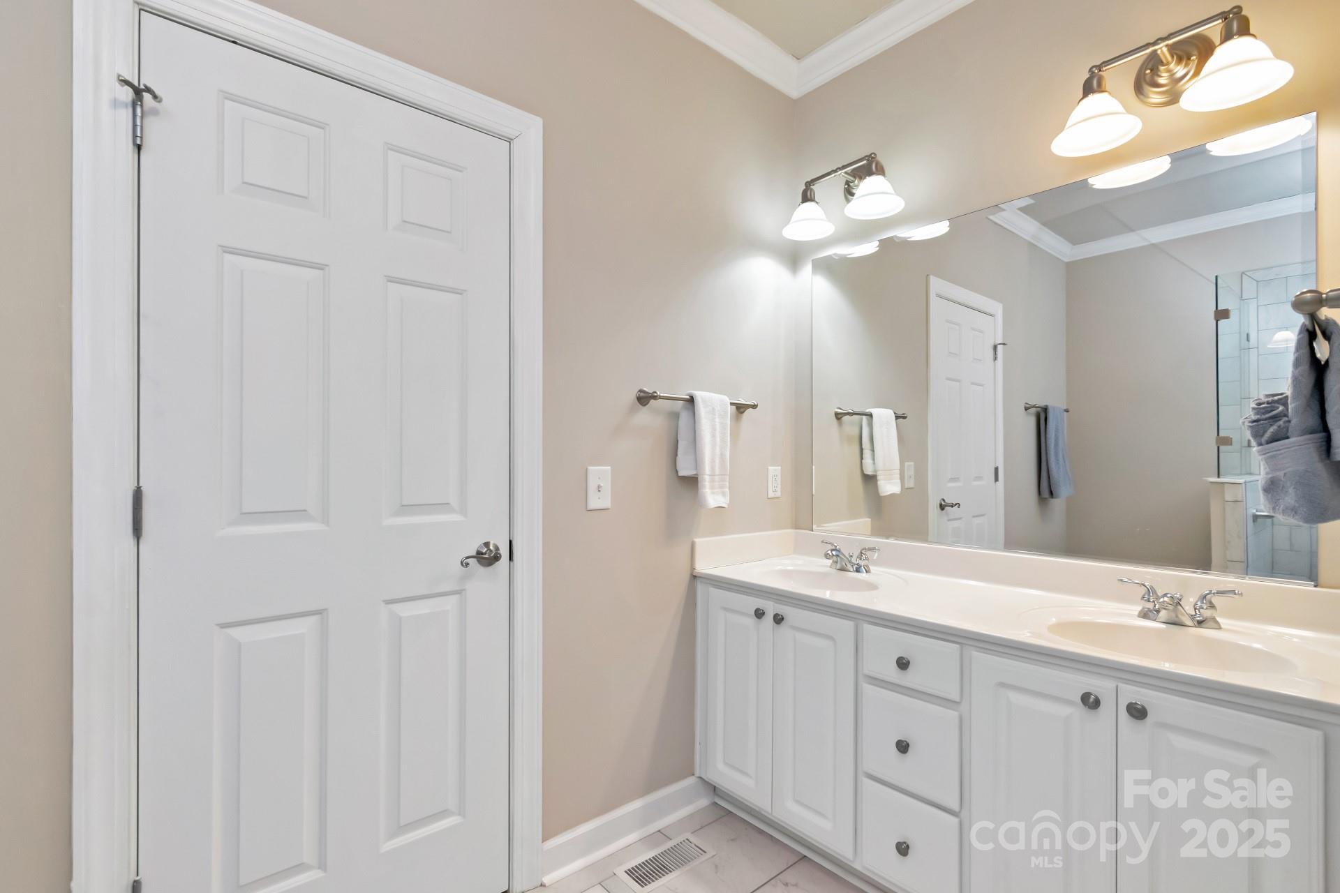 Laurel Creek Townhomes - Residential