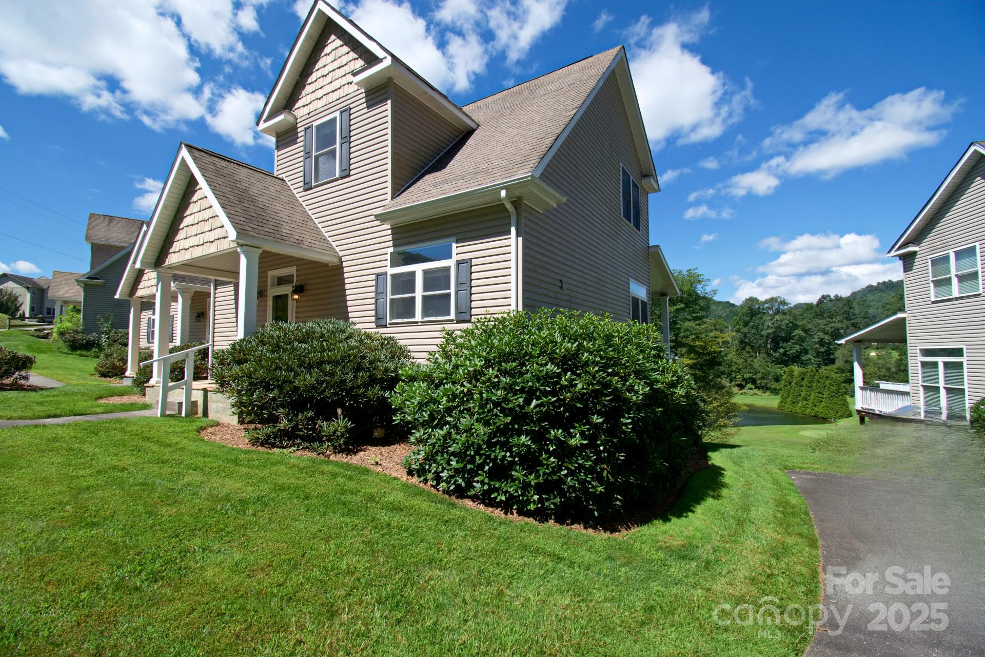 Laurel Creek Townhomes - Residential