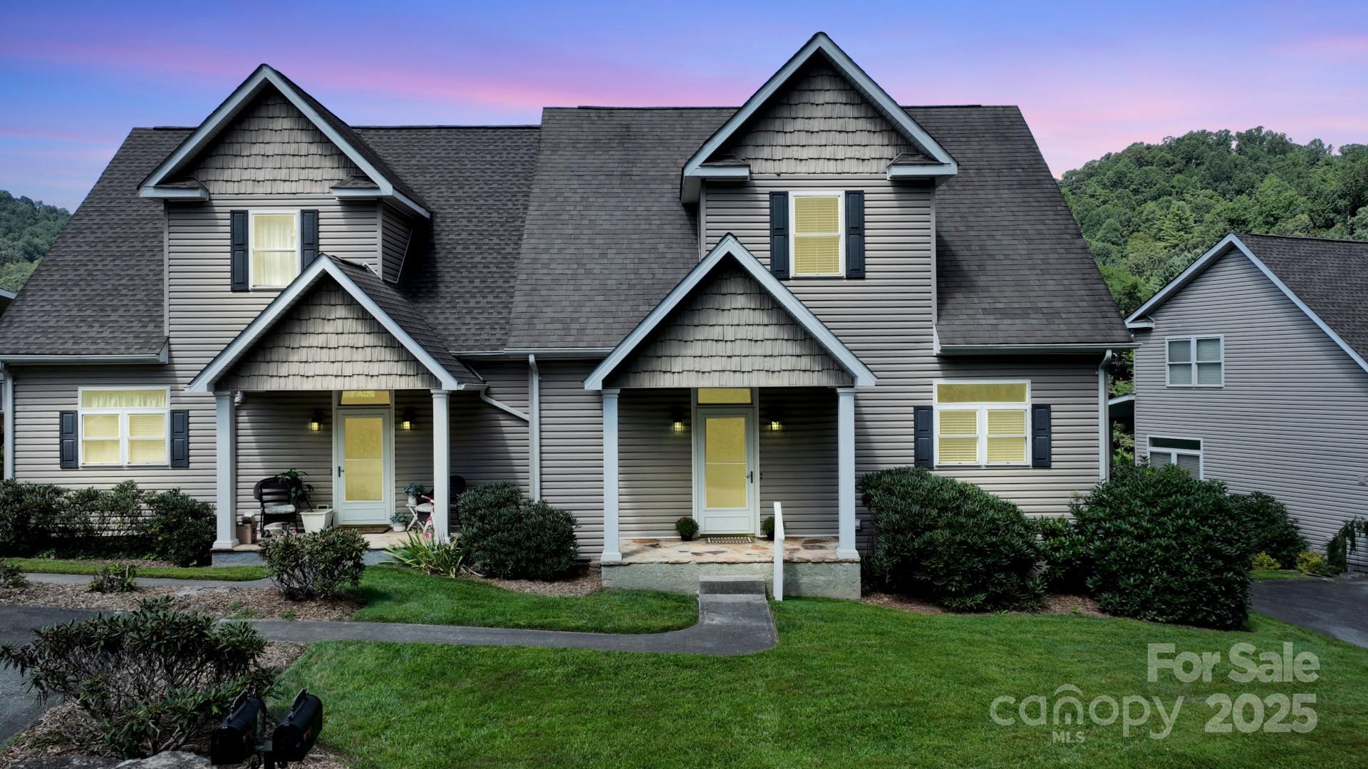 Laurel Creek Townhomes - Residential