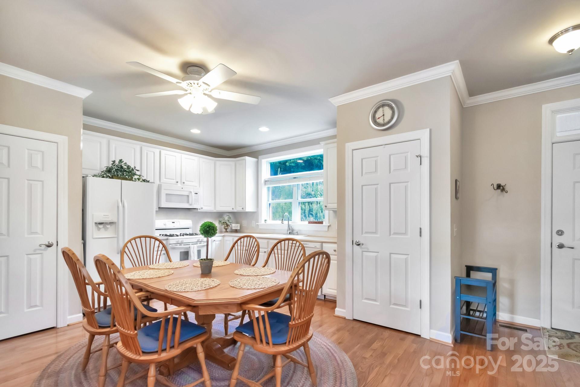 Laurel Creek Townhomes - Residential