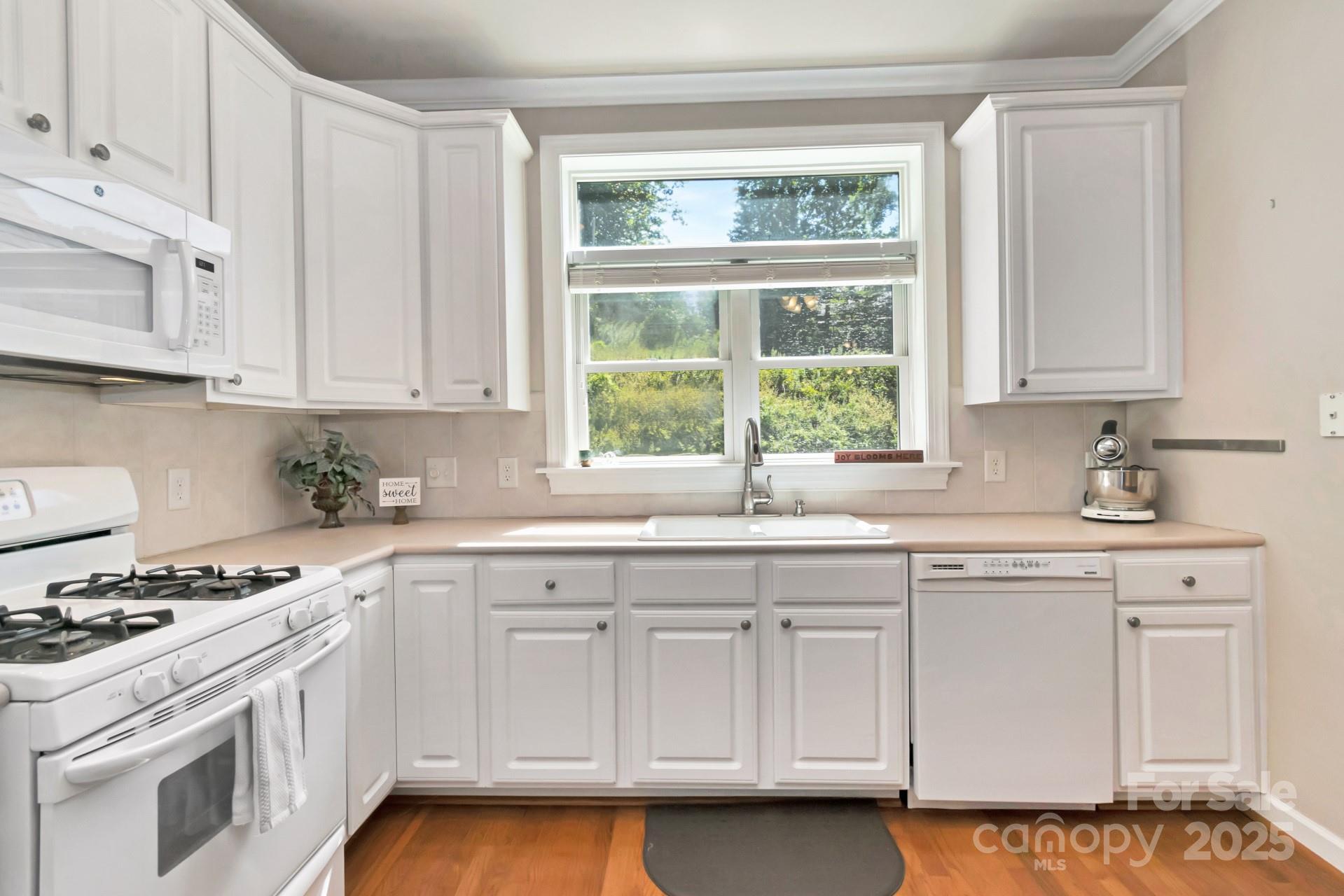 Laurel Creek Townhomes - Residential