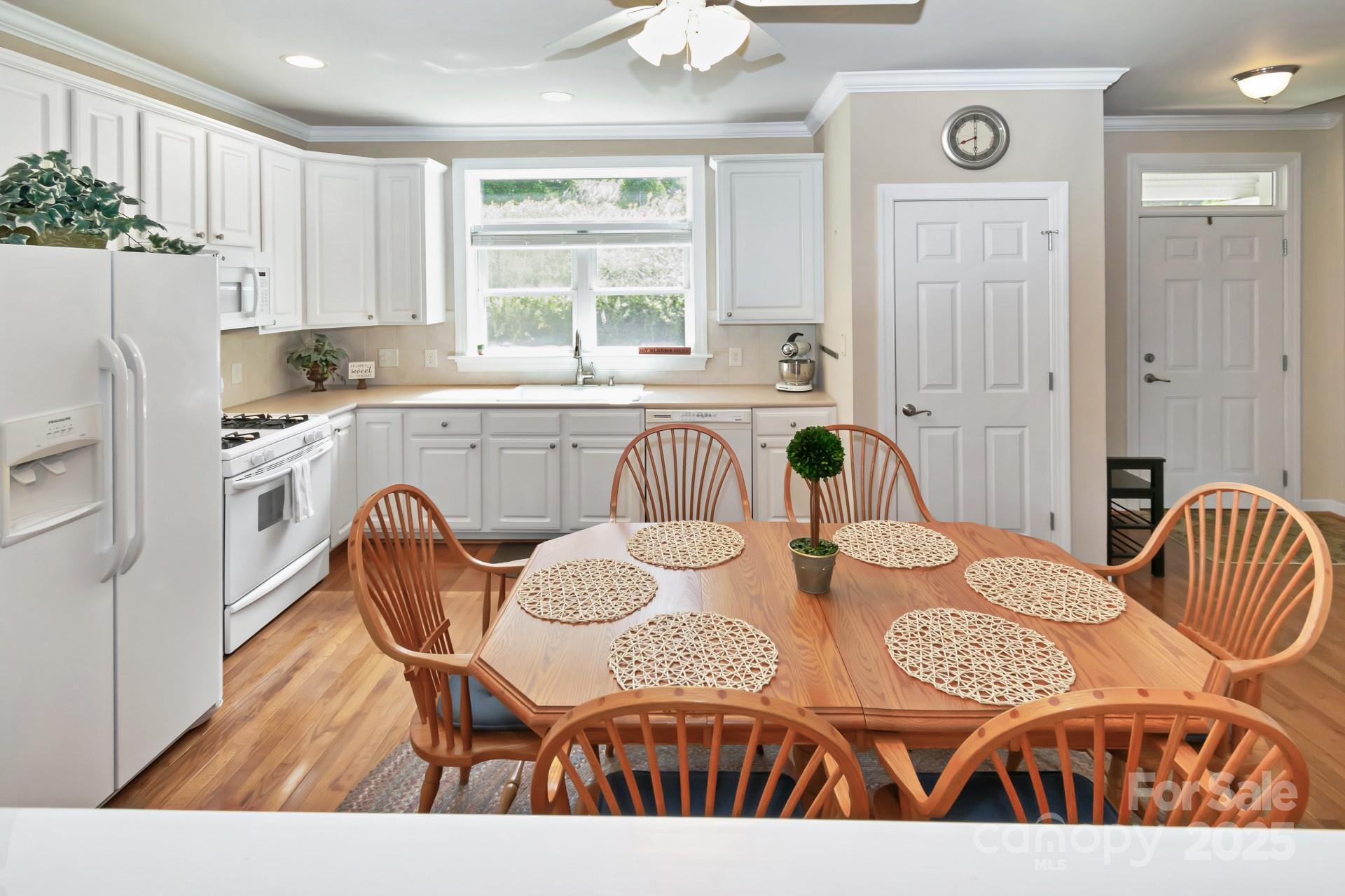 Laurel Creek Townhomes - Residential