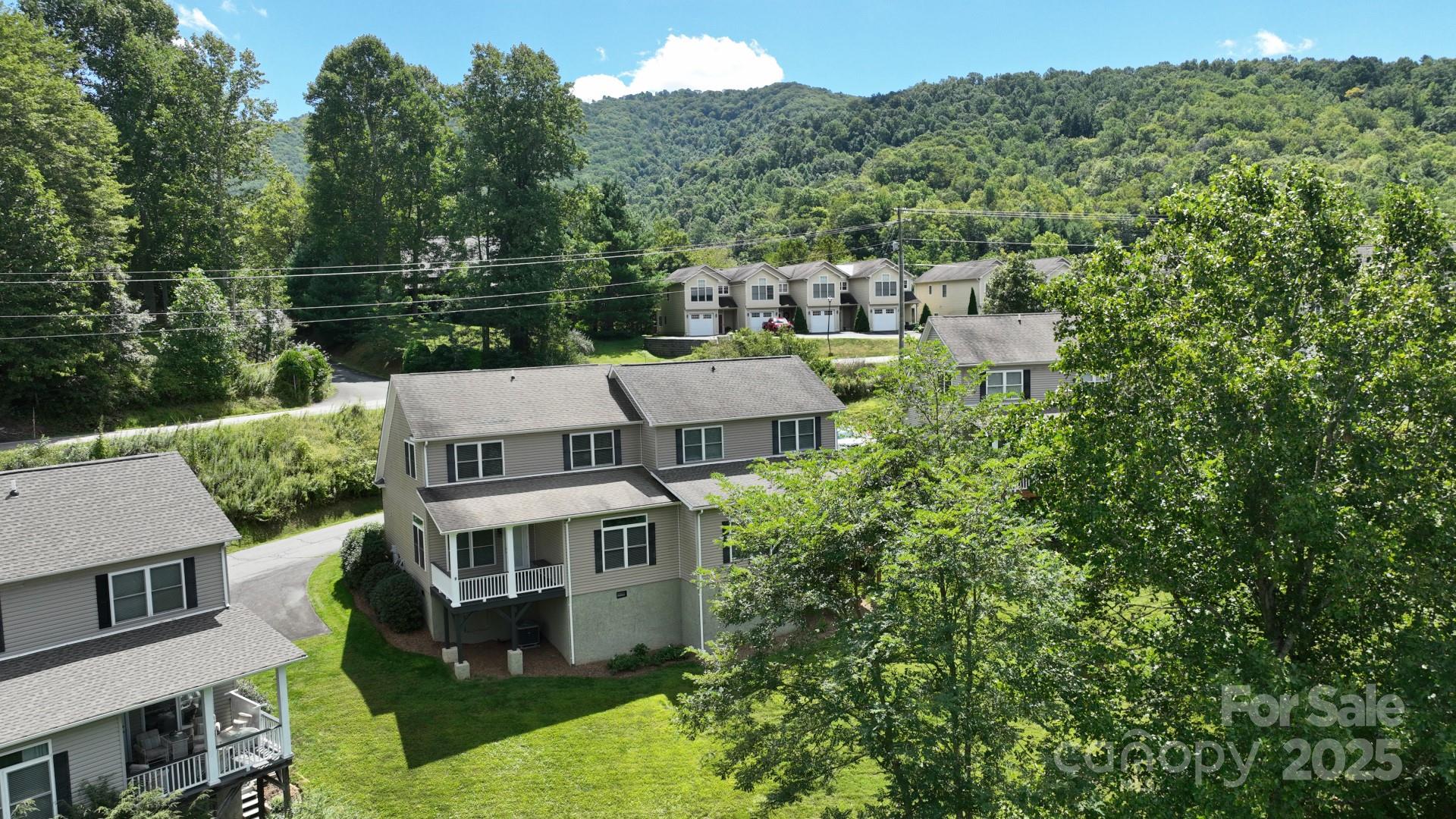 Laurel Creek Townhomes - Residential