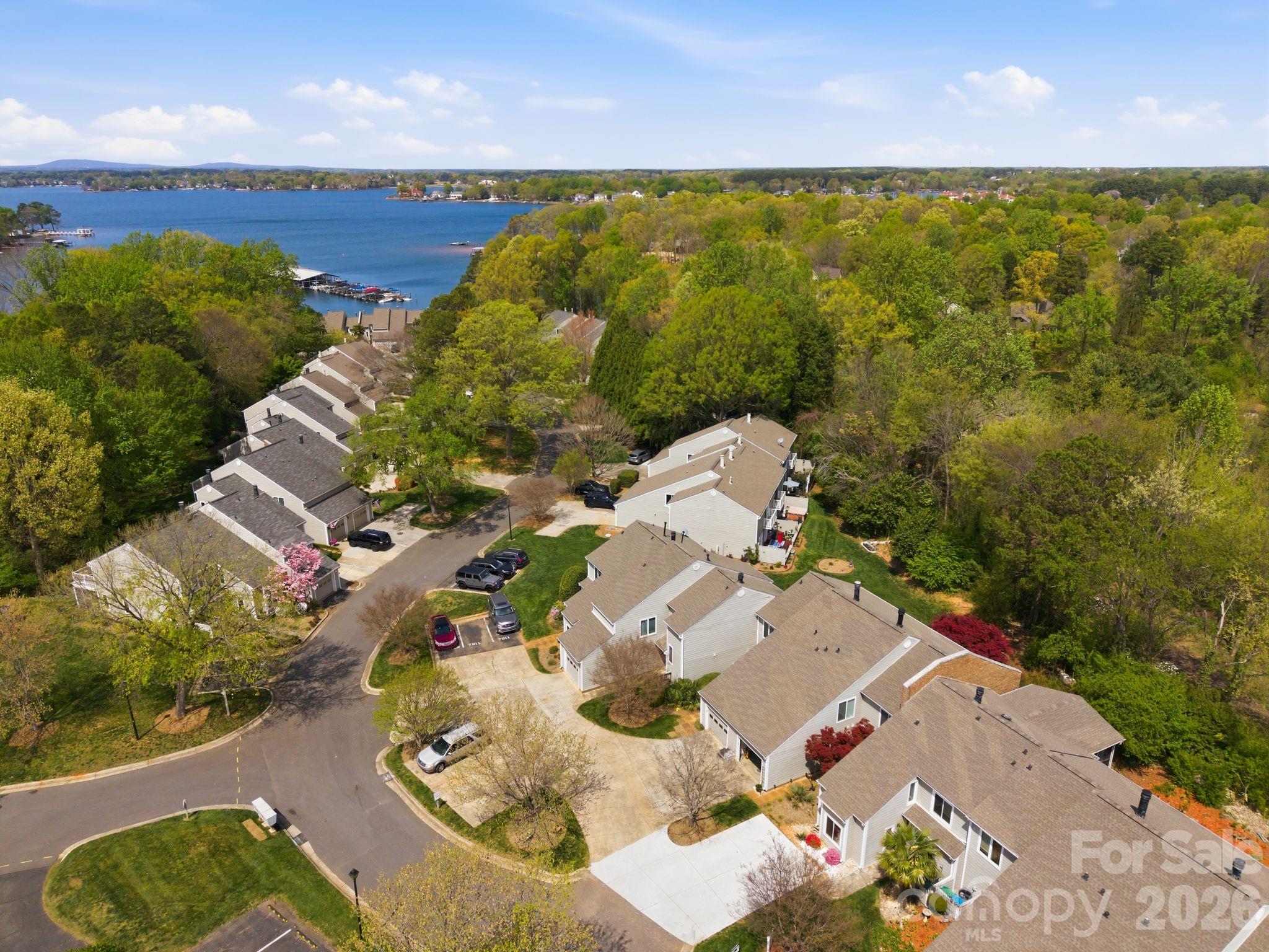 Mariner Villas - Residential