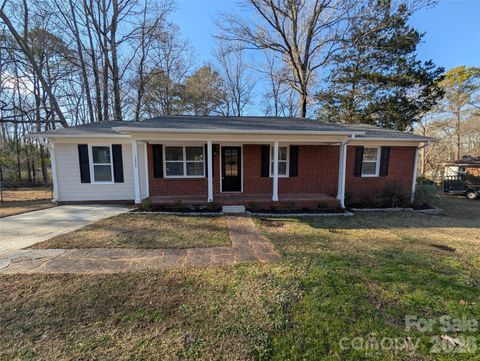 1006 Meadowbrook Drive Lancaster SC 29720
