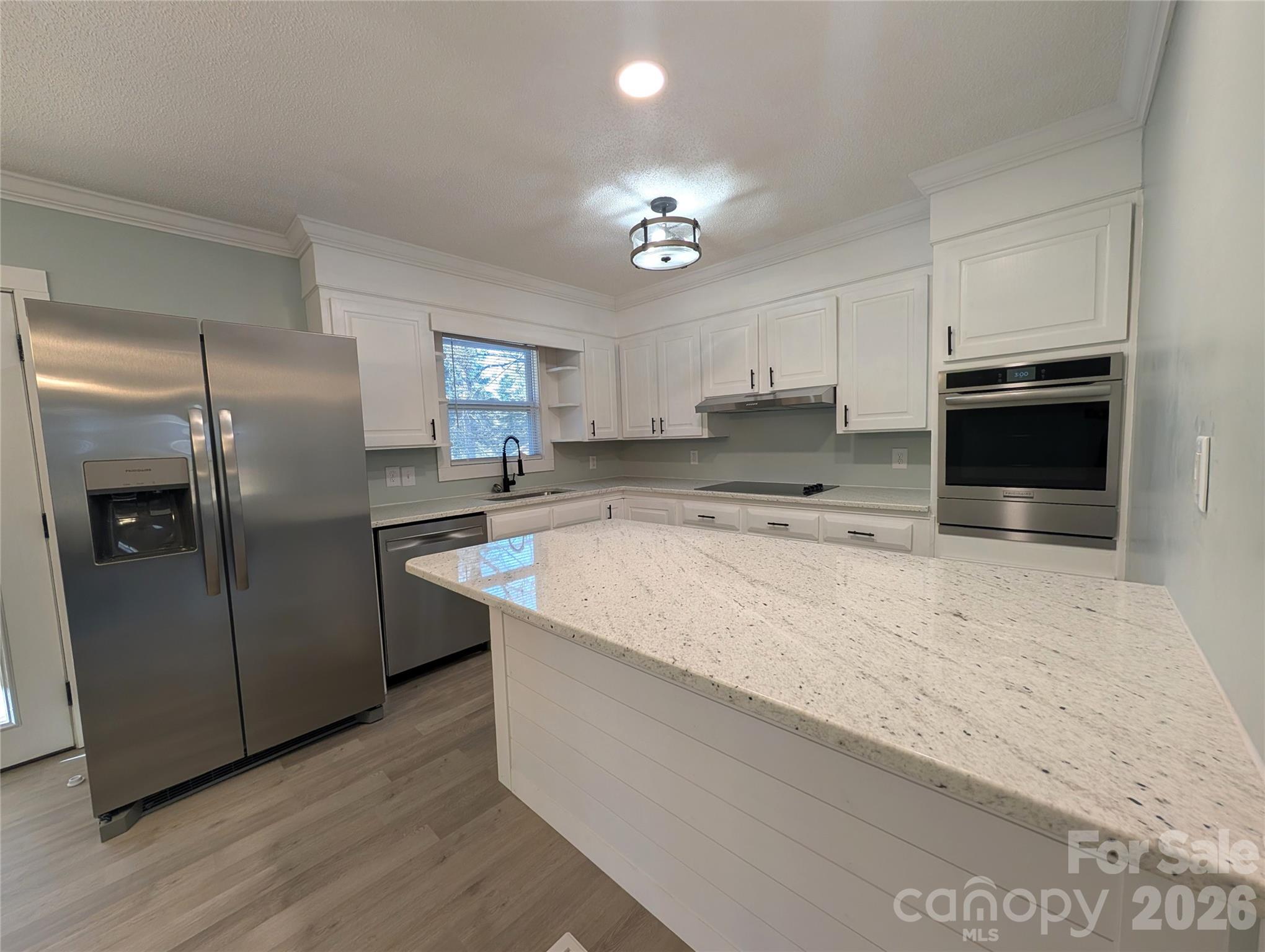 1006 Meadowbrook Drive