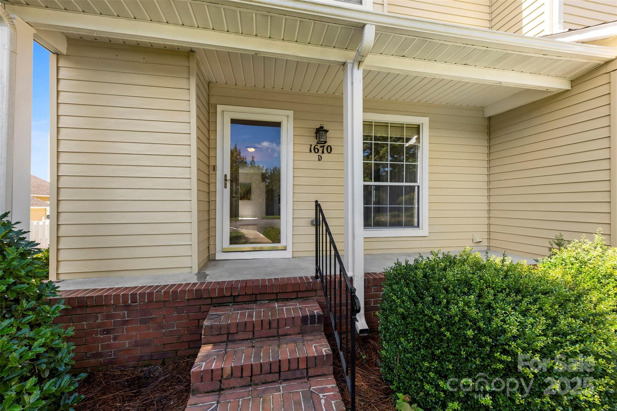 1670 Robins Nest Court D