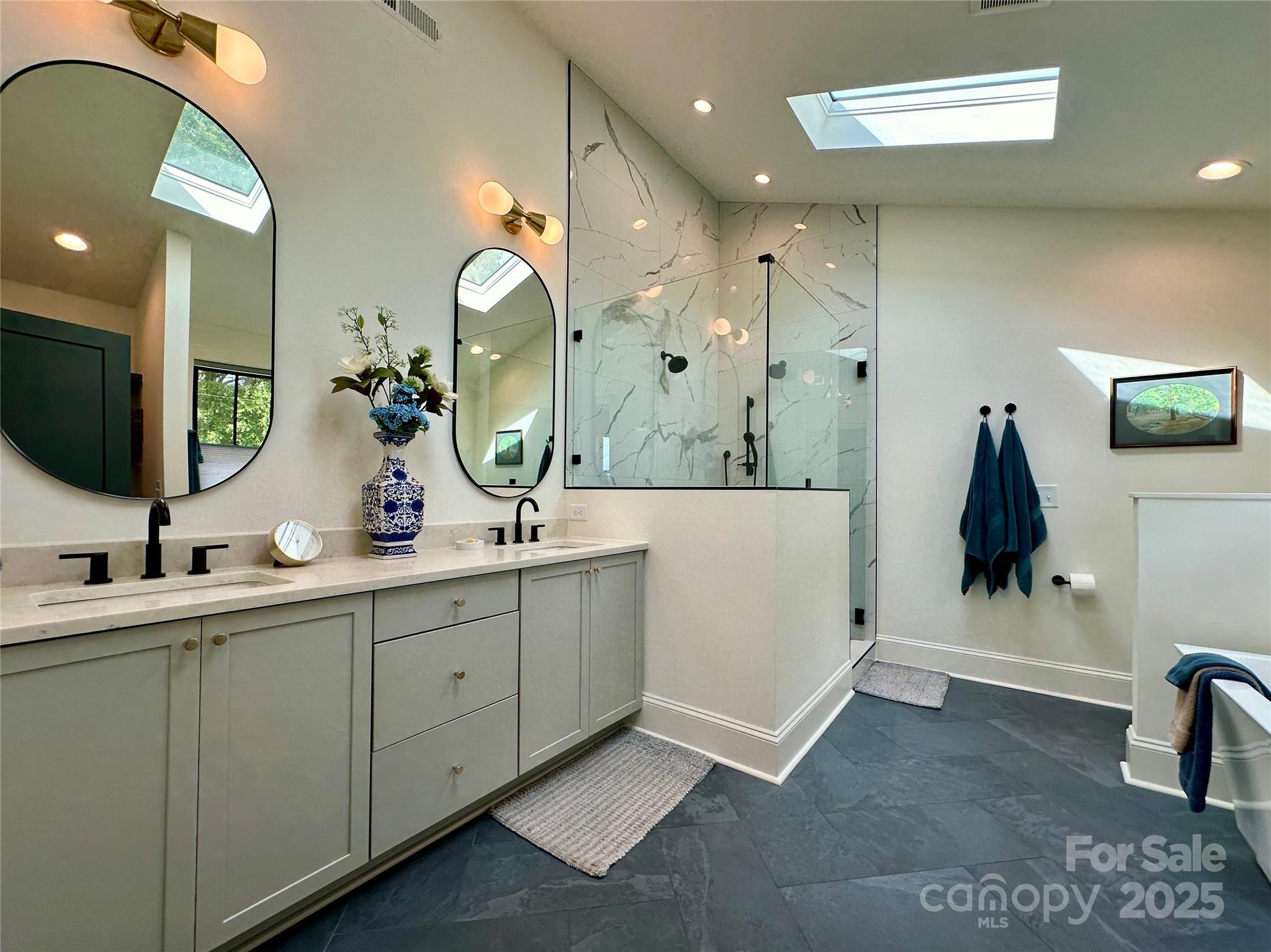 Villa Heights - Residential