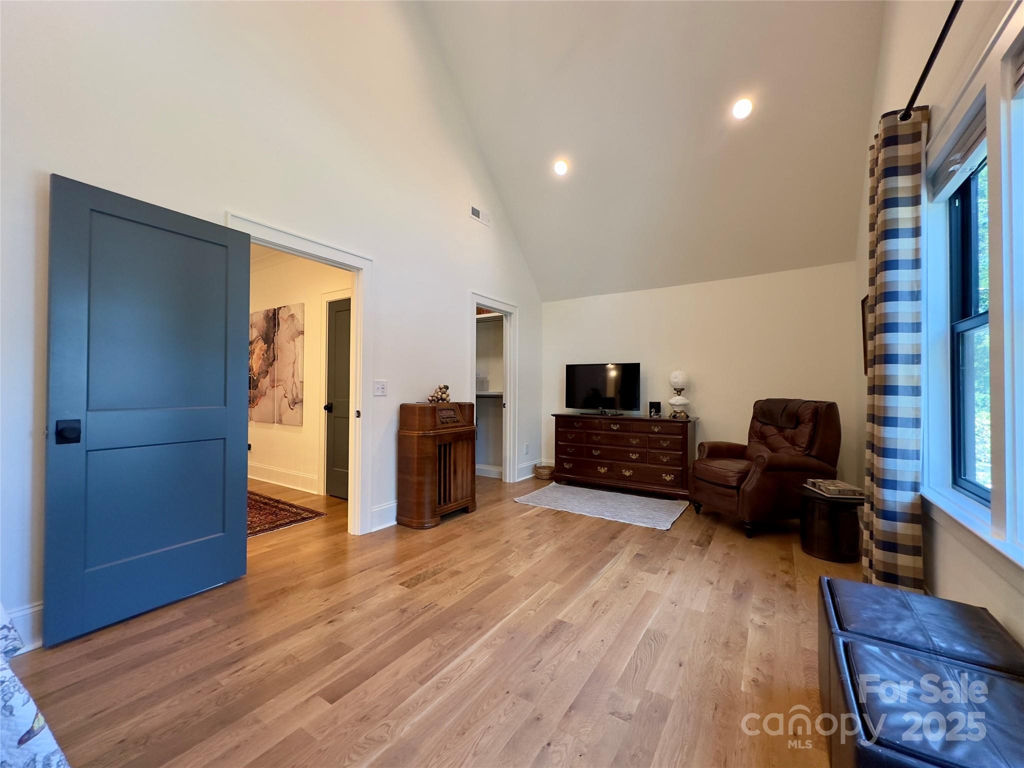 Villa Heights - Residential