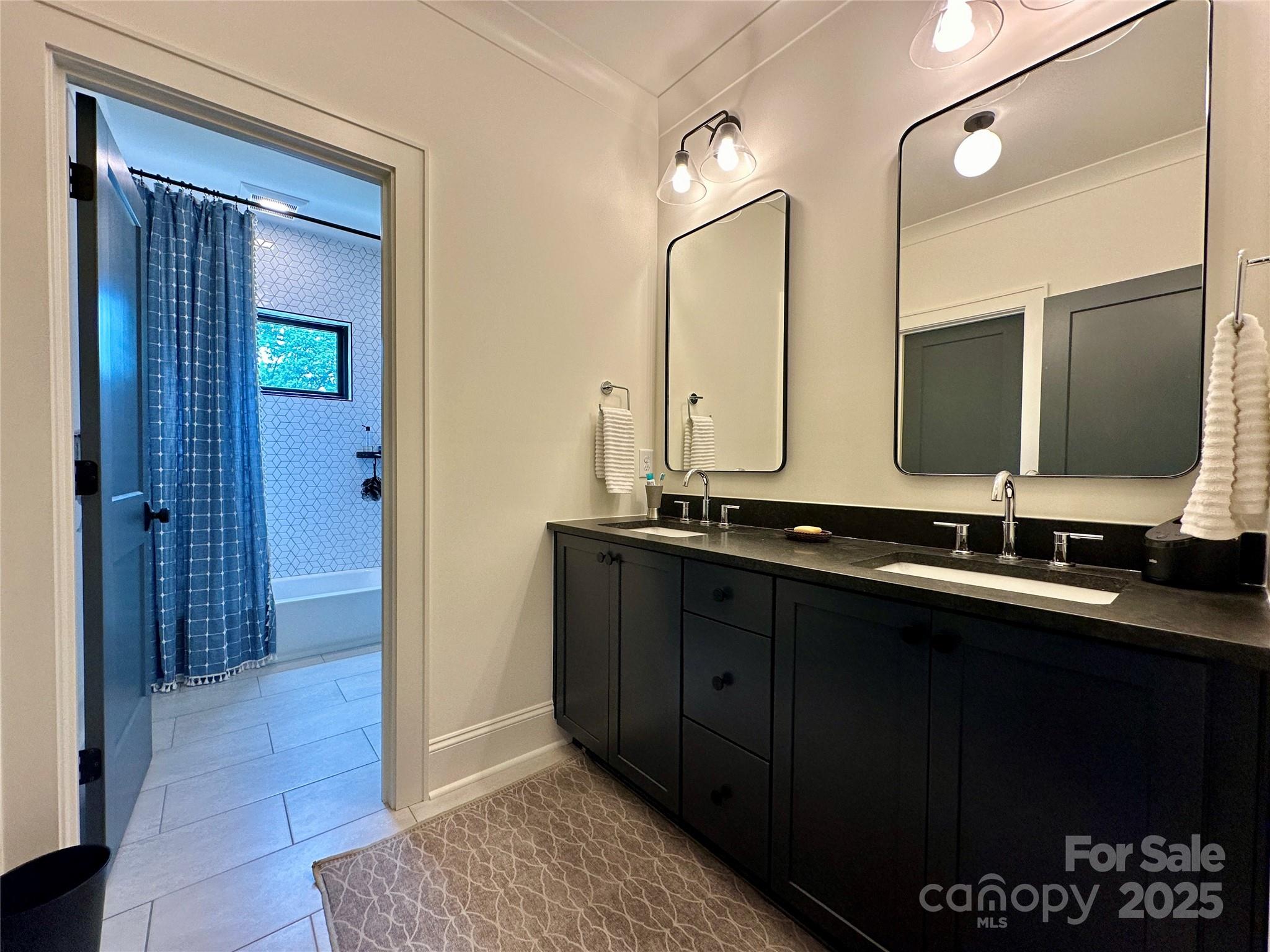 Villa Heights - Residential