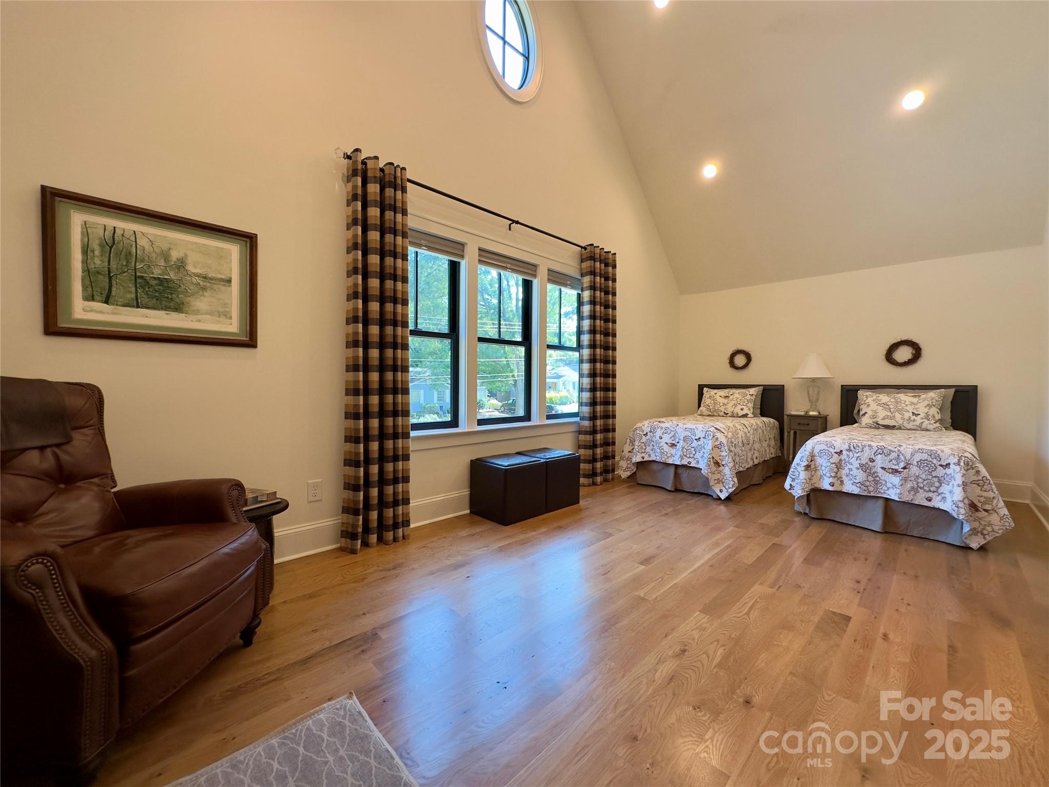 Villa Heights - Residential