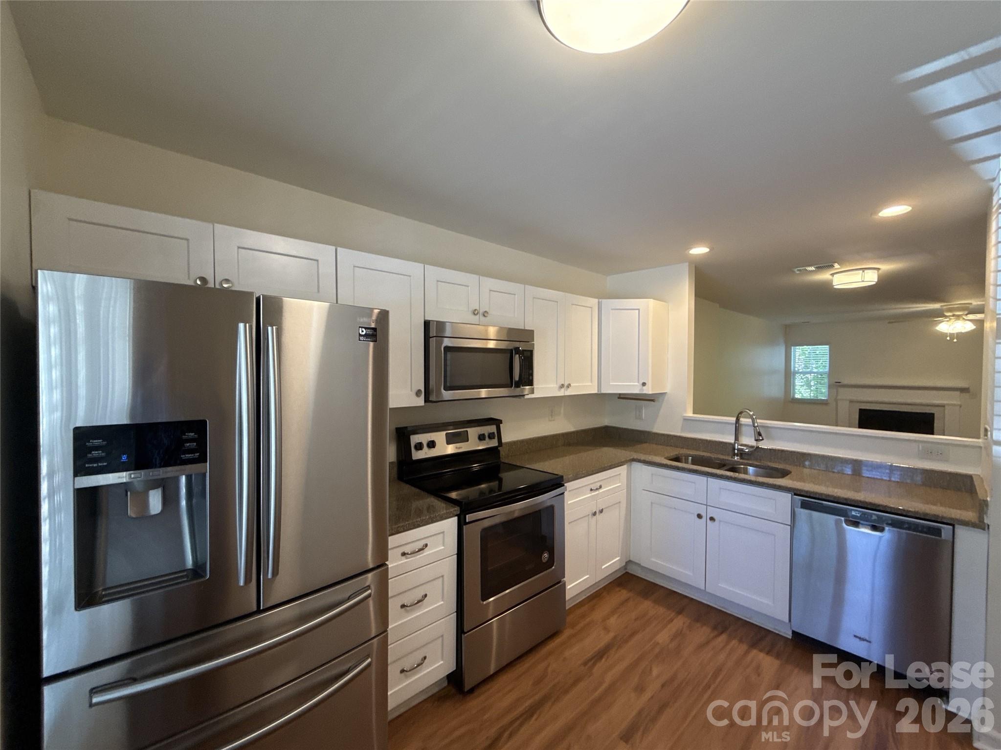 Glenwater at University Place - Residential Lease