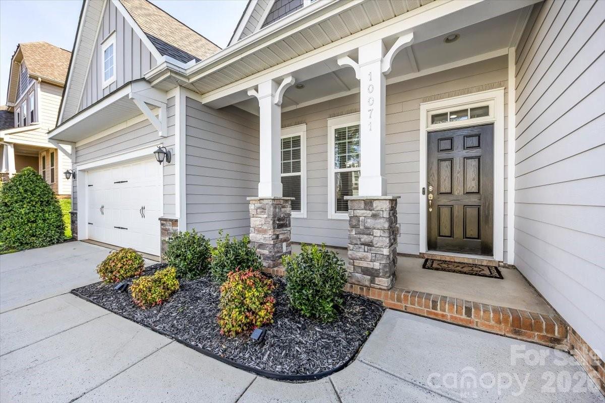 10071 Fox Trotter Lane