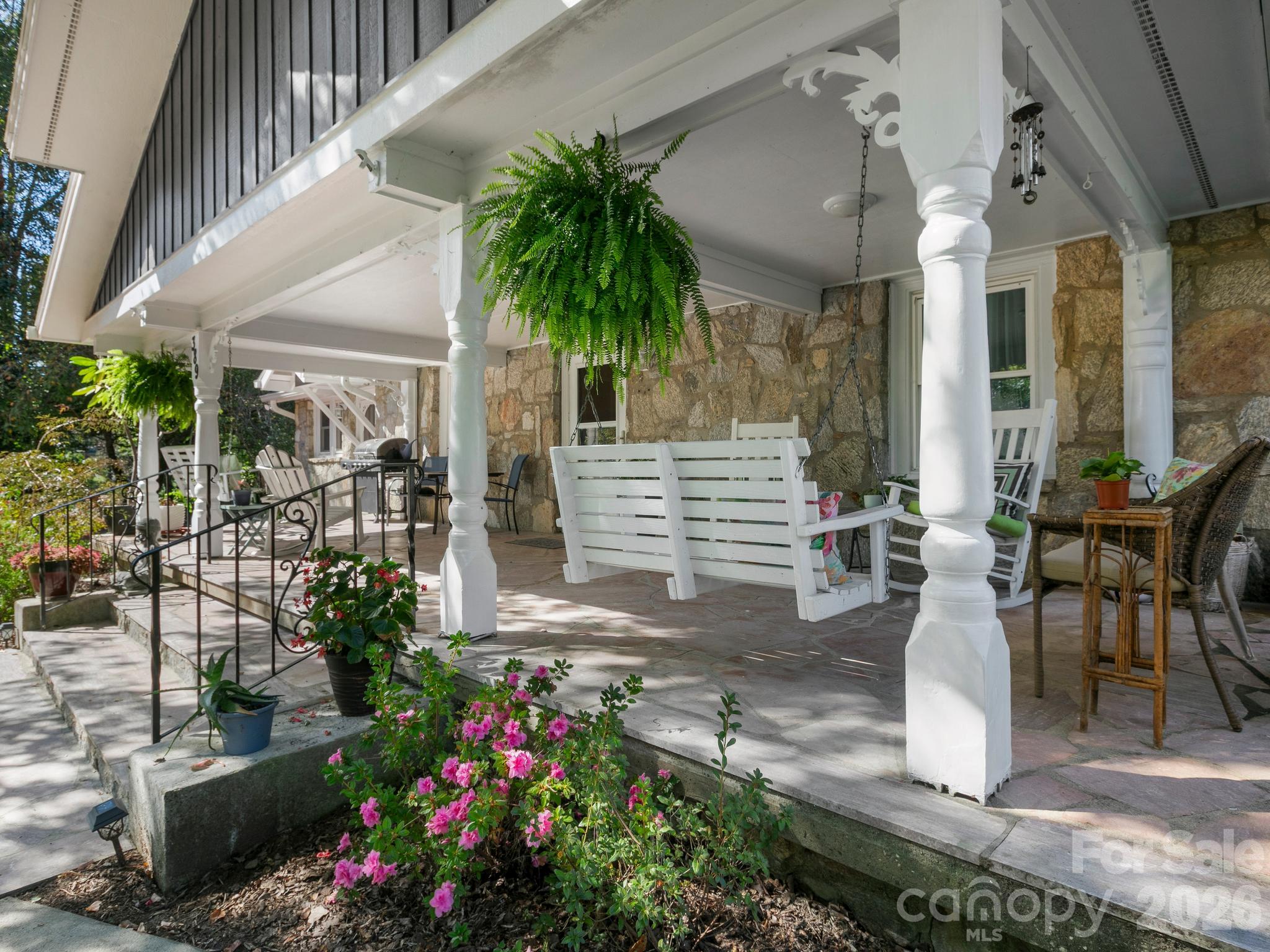 389 & 405 Courtland Boulevard