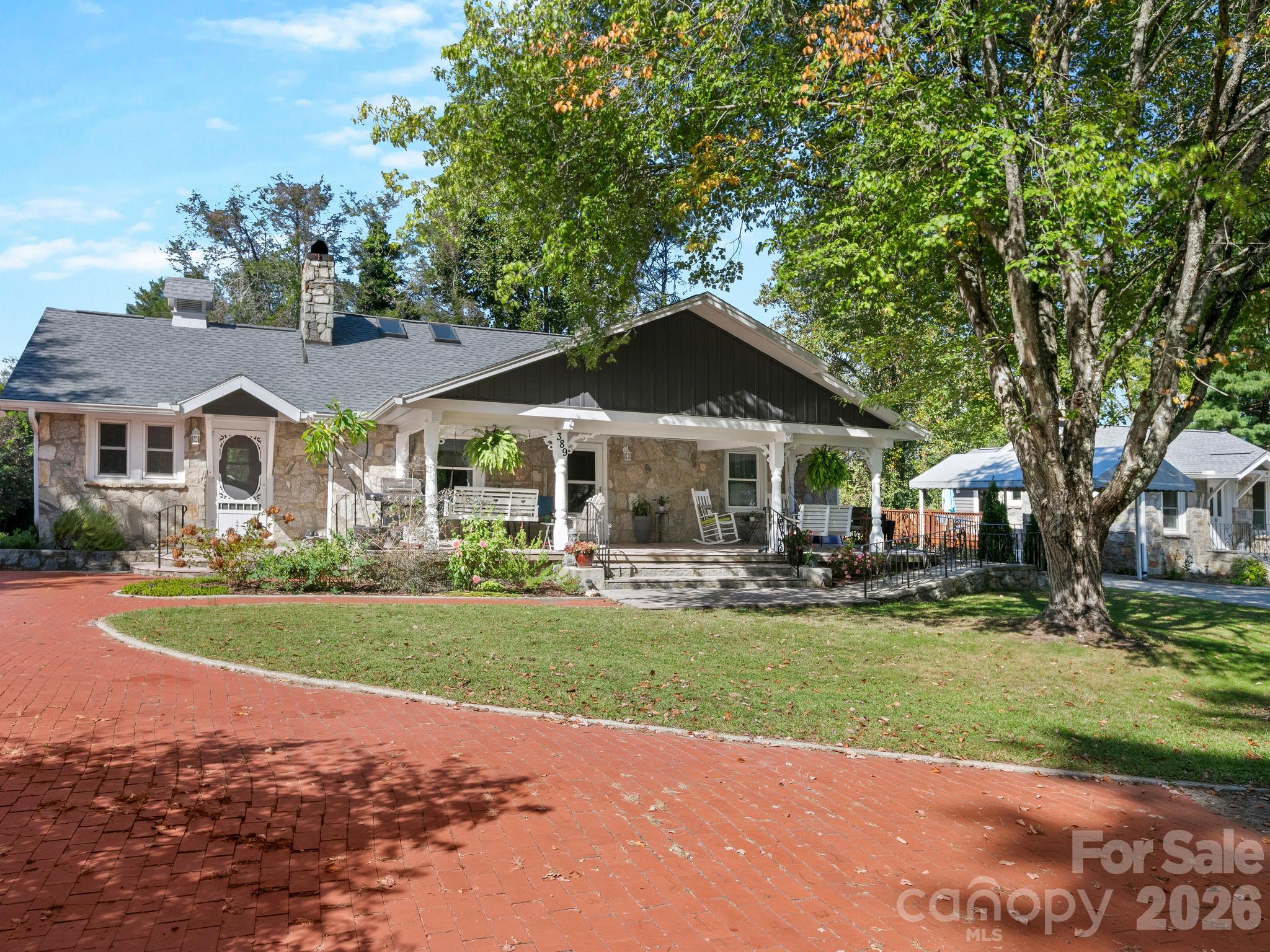 389 & 405 Courtland Boulevard