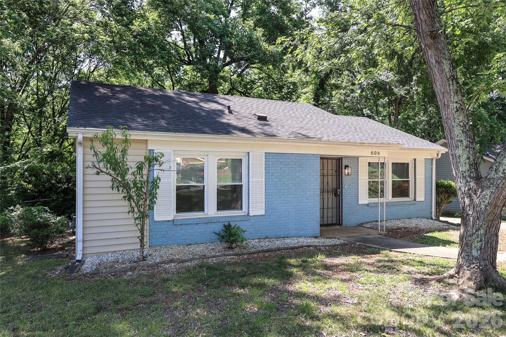609 Fawnbrook Lane