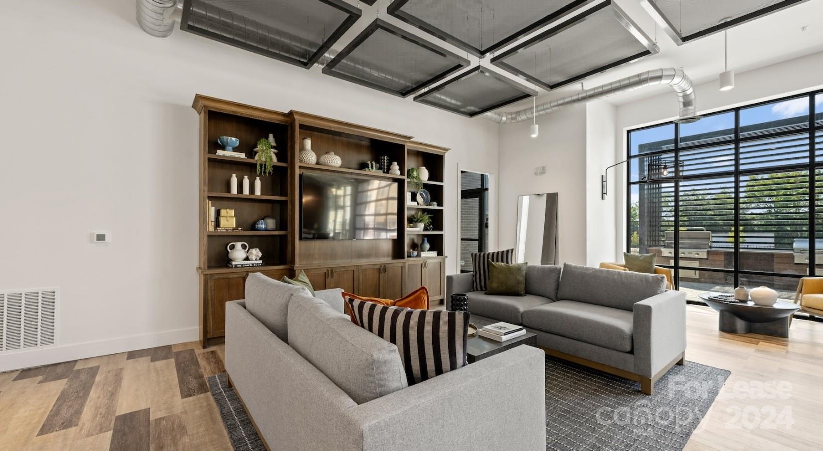 Charlotte, North Carolina 28208, United States, 2 Bedrooms Bedrooms, ,3 BathroomsBathrooms,Residential,Active,62584