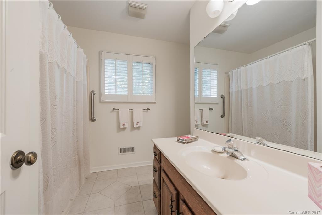 Tega Cay - Residential