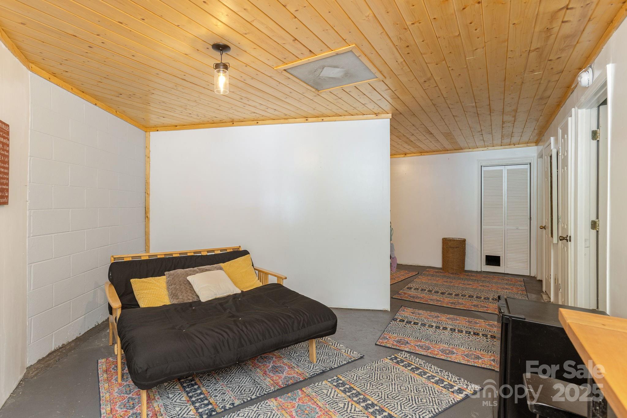 Laurel Acres - Residential