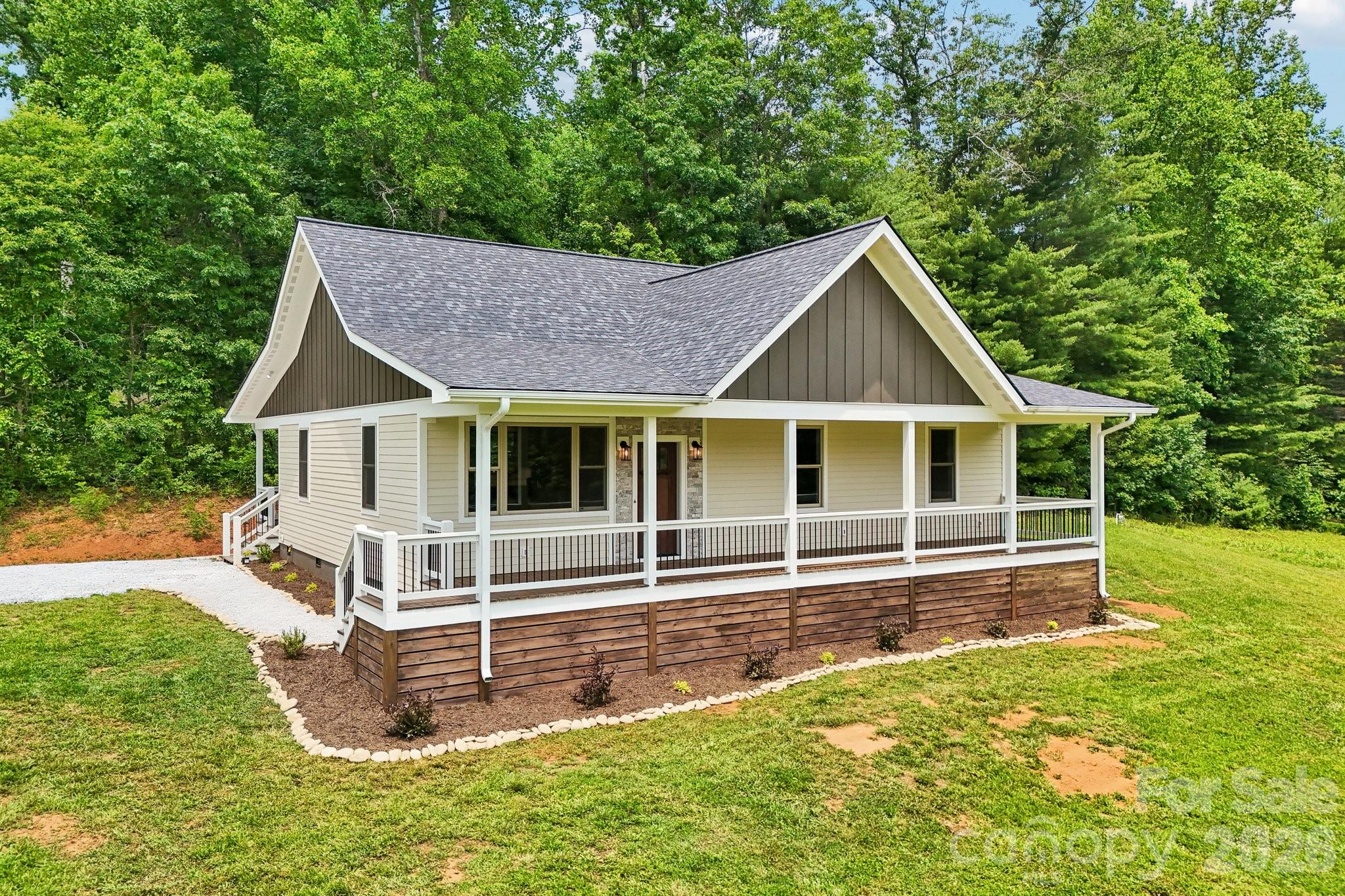 246 Appalachian Retreat Way, Spruce Pine, NC, 28777