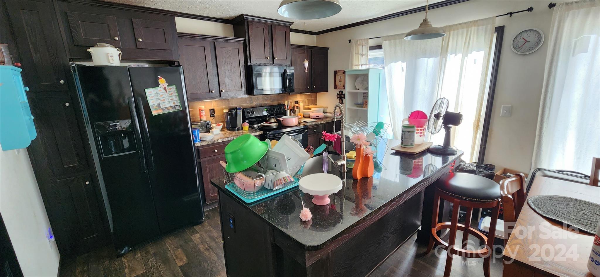 Mount Anderson - Residential