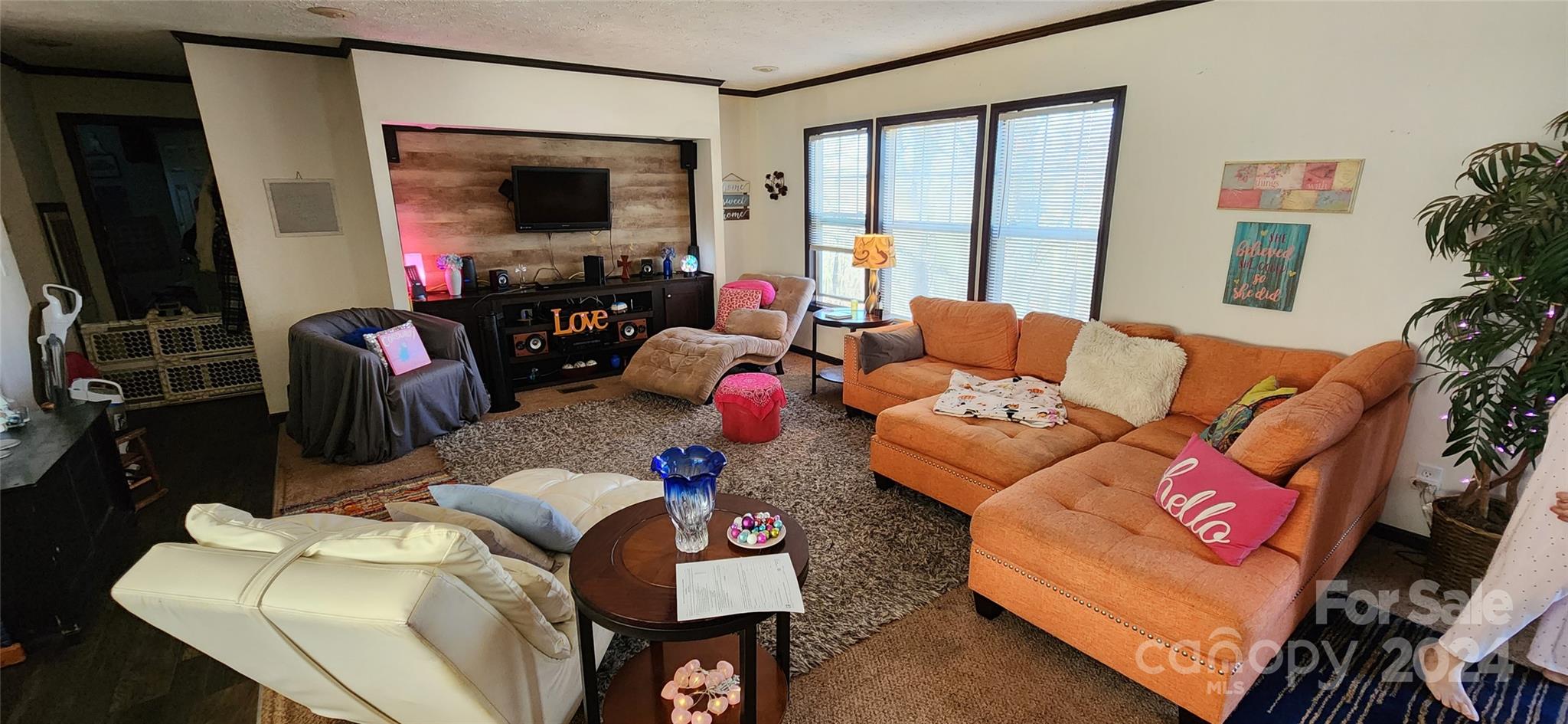 Mount Anderson - Residential