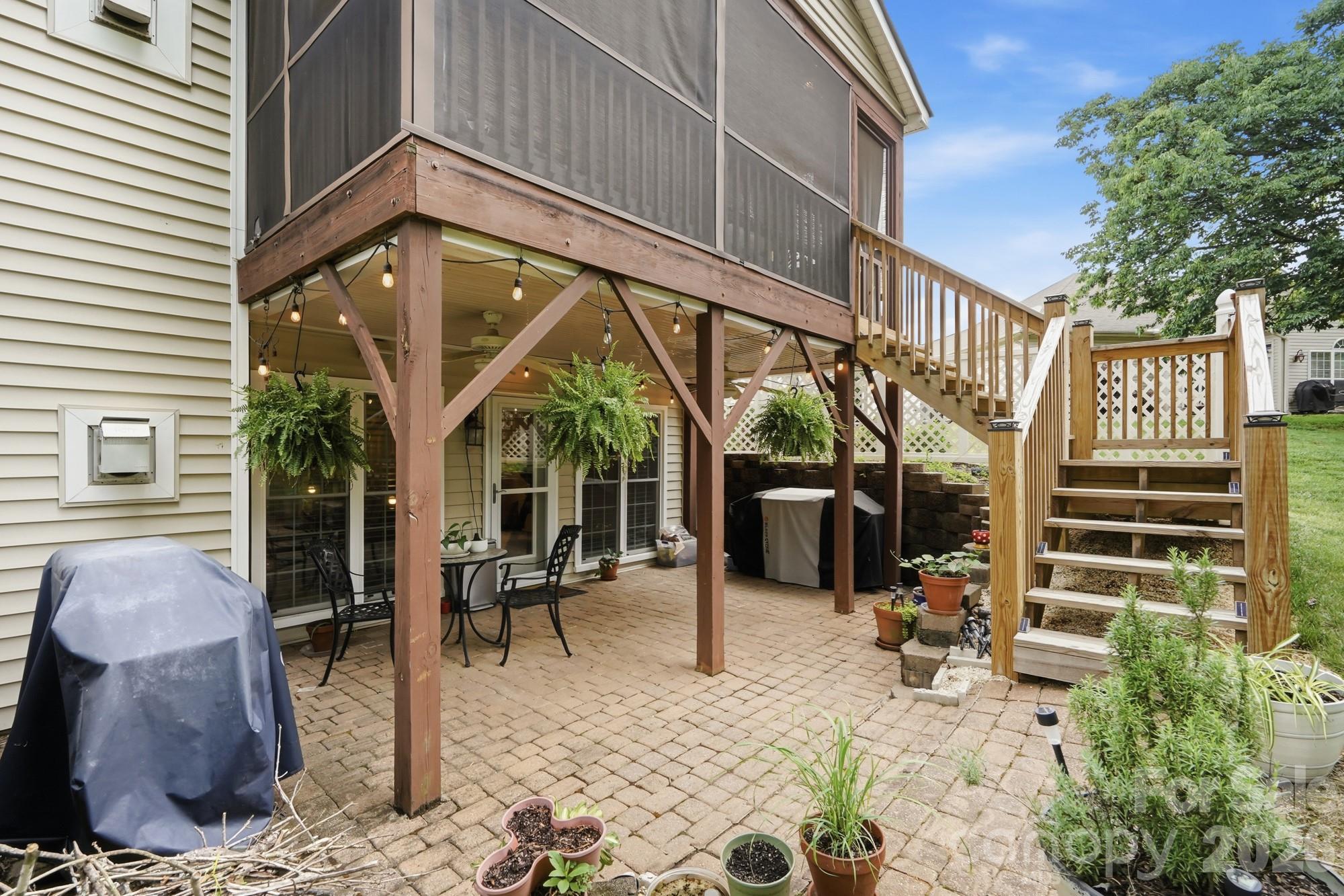Gates at Waterside - Residential