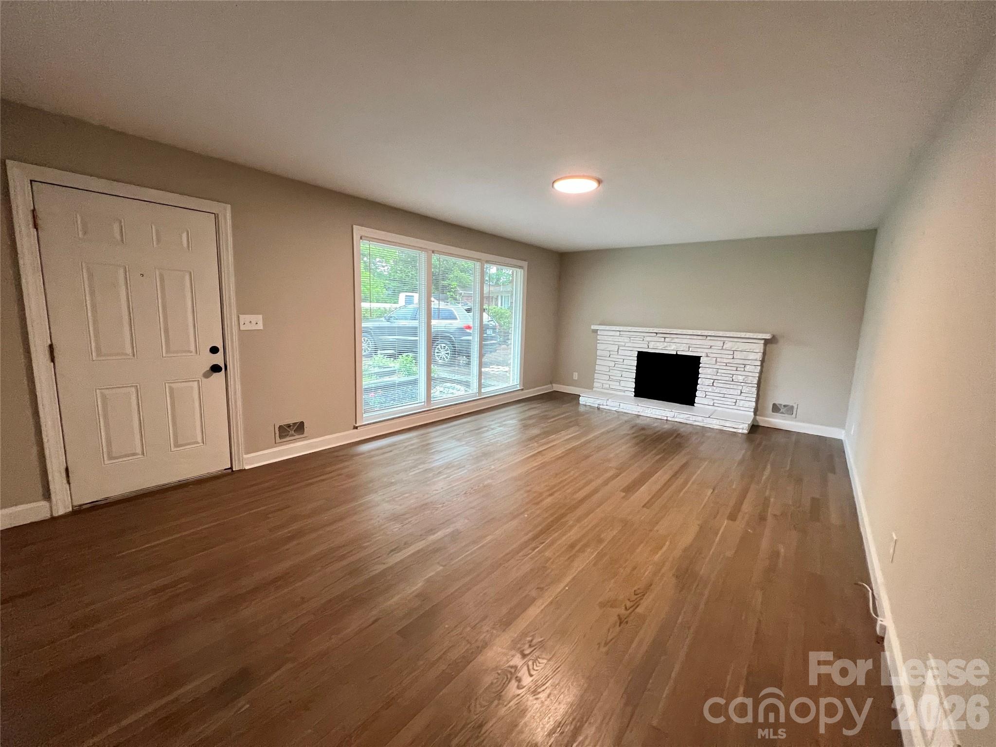 765 8th Avenue Drive SE
