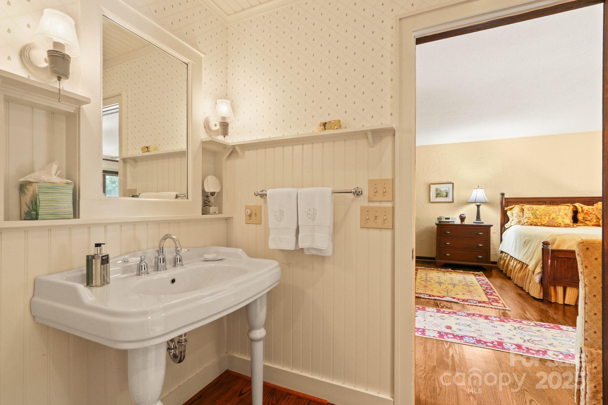 Boone, North Carolina 28607, United States, 3 Bedrooms Bedrooms, ,4 BathroomsBathrooms,Residential,Active,163127