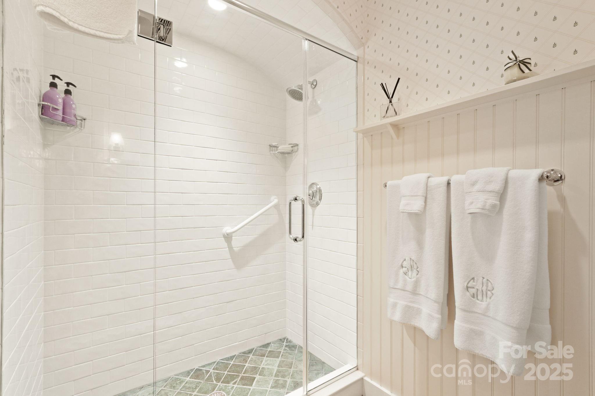 Boone, North Carolina 28607, United States, 3 Bedrooms Bedrooms, ,4 BathroomsBathrooms,Residential,Active,163127