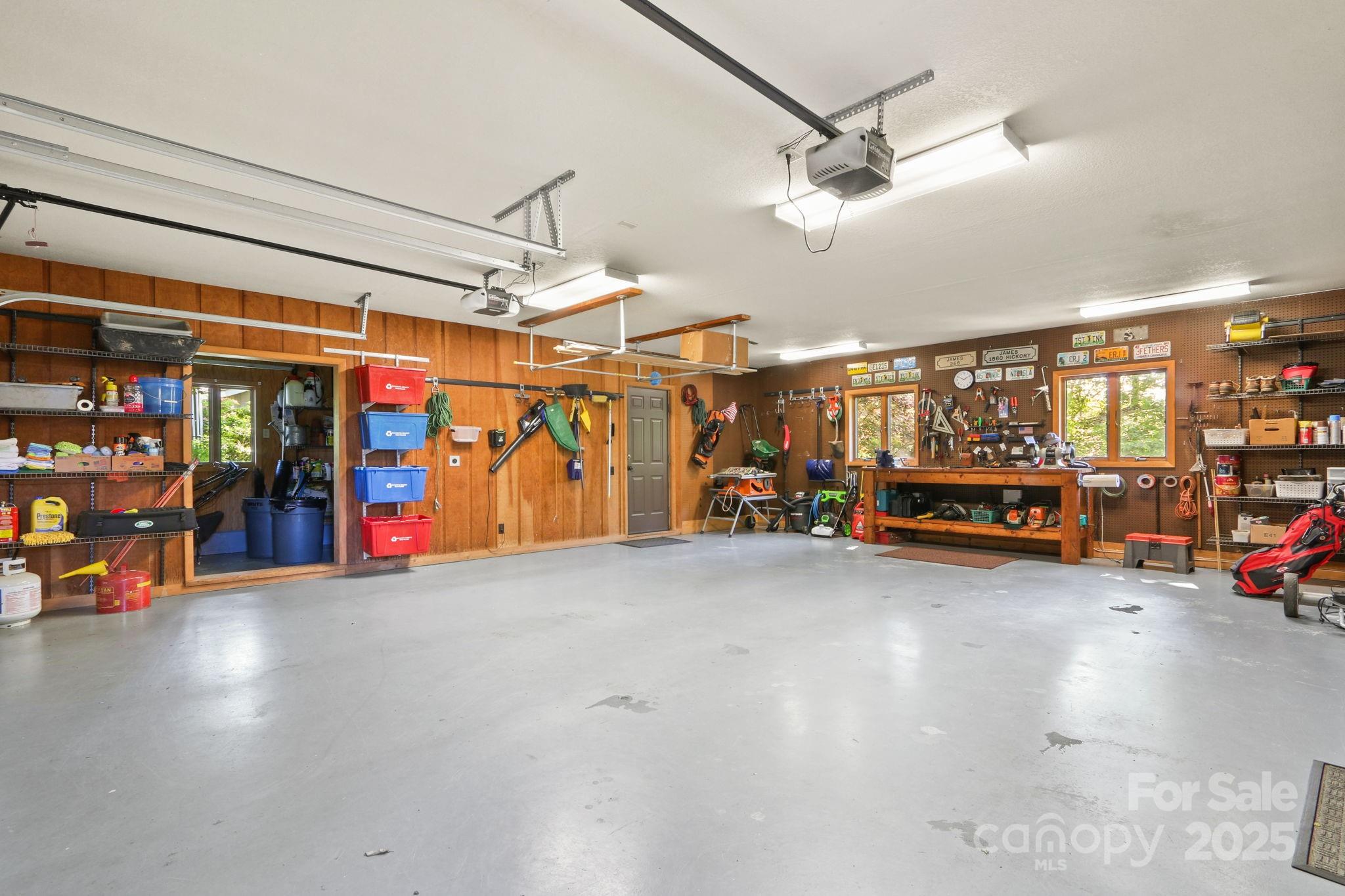 Boone, North Carolina 28607, United States, 3 Bedrooms Bedrooms, ,4 BathroomsBathrooms,Residential,Active,163127