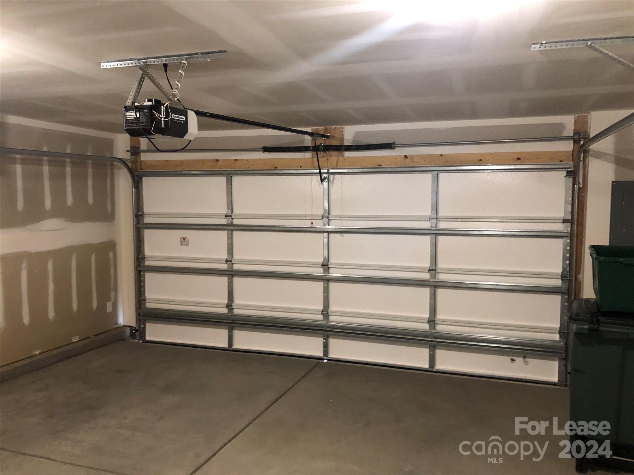 Oakhurst - Residential Lease